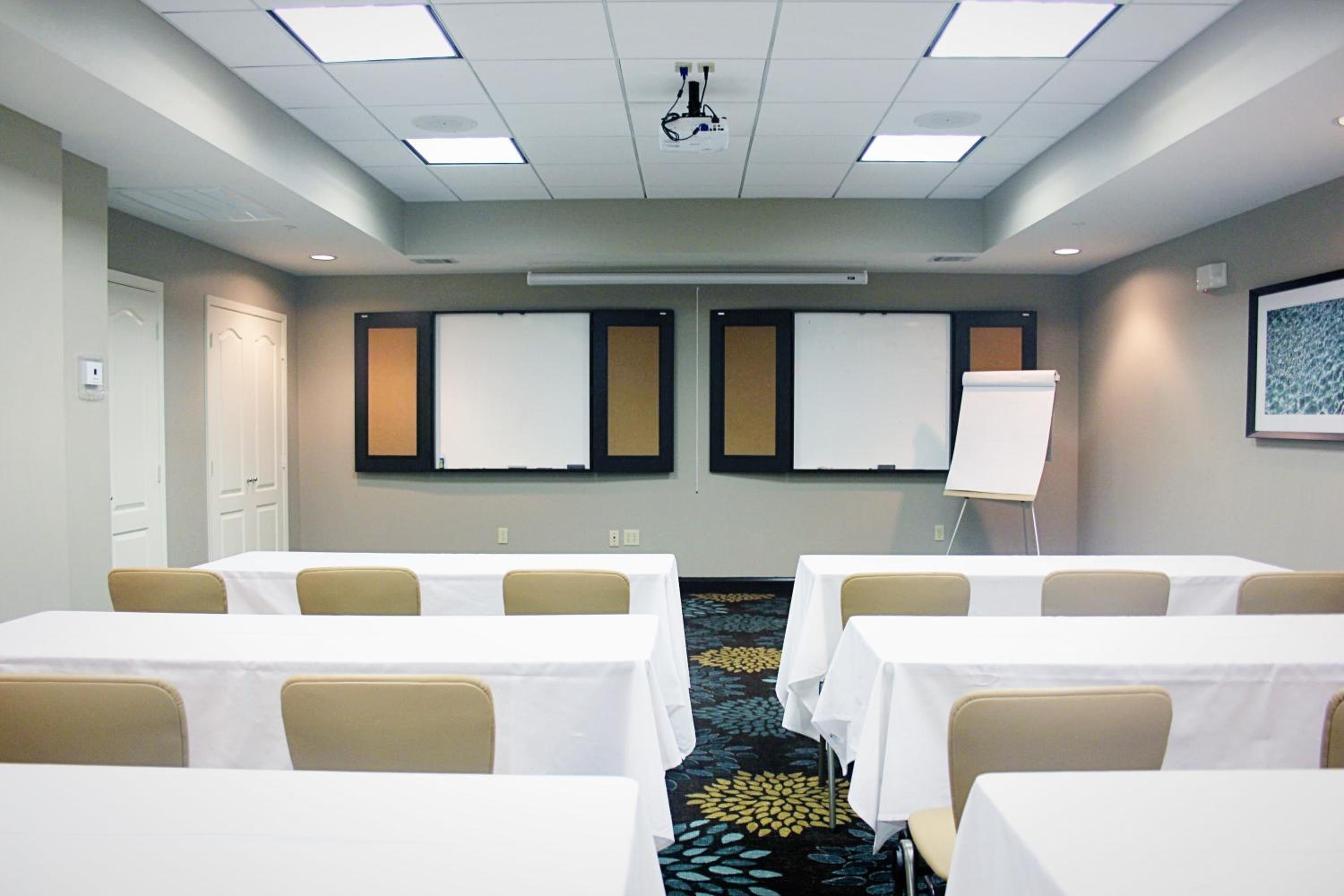 Staybridge Suites Houston - IAH Airport, an IHG Hotel - Property Image 61