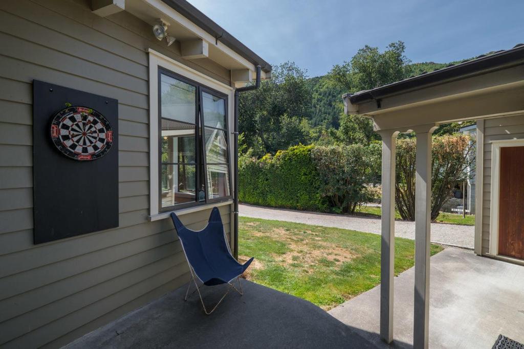 Lavender Country Cottage - Arrowtown Holiday Home view 3