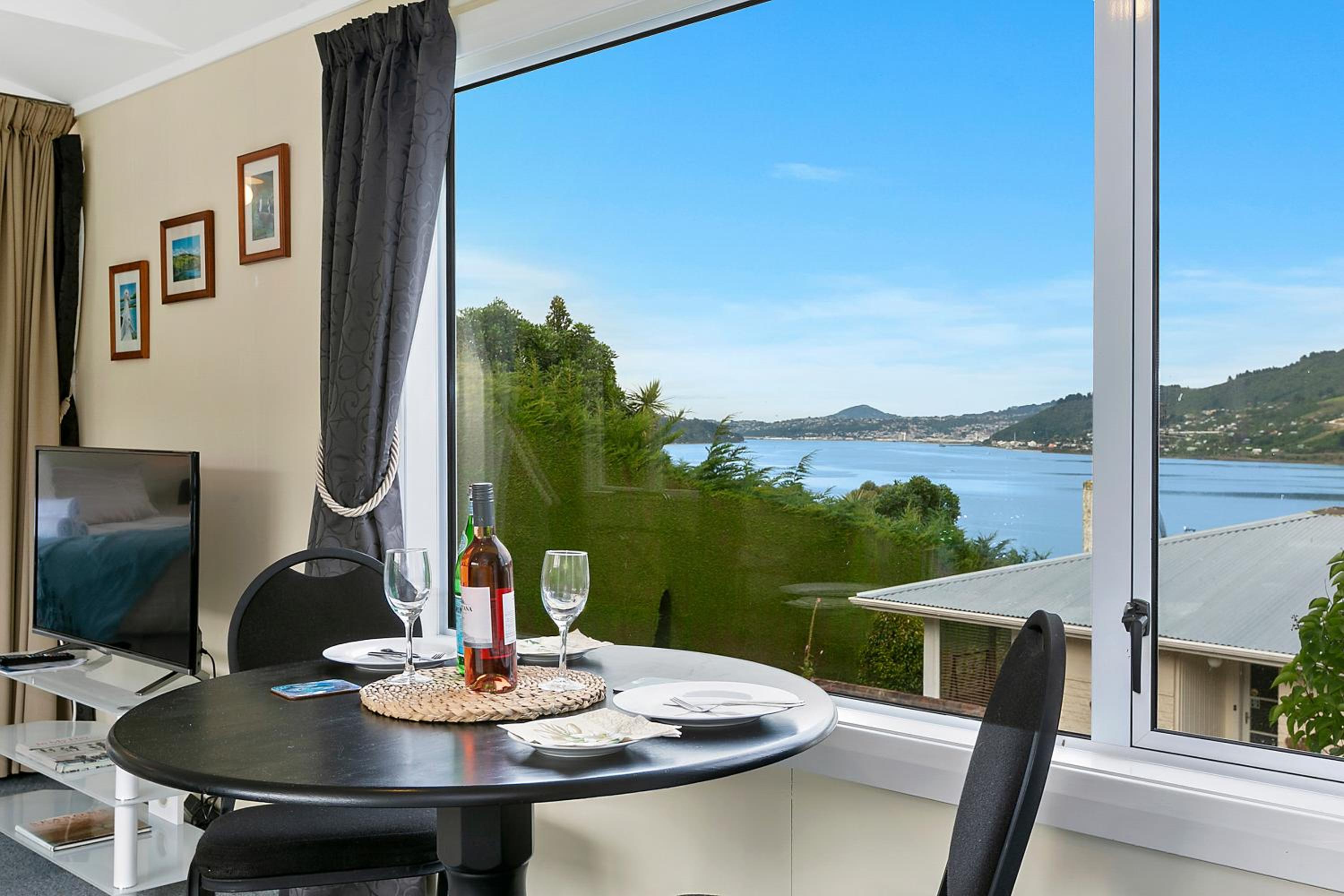 Macbay Retreat - Macandrew Bay Holiday Home view 2