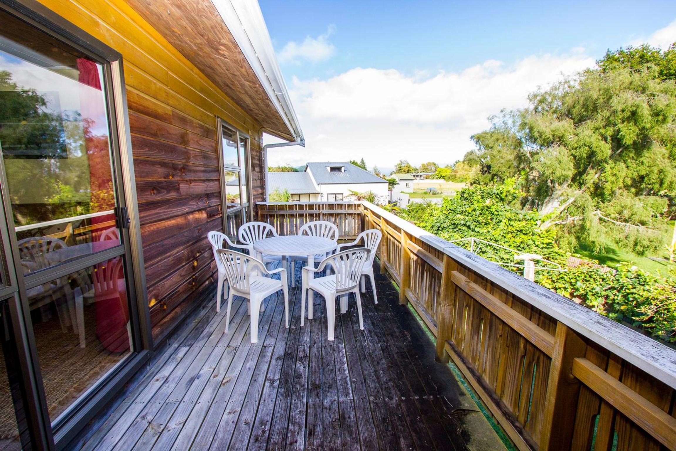 Riverbed Lodge - Lake Taupo Home view 5