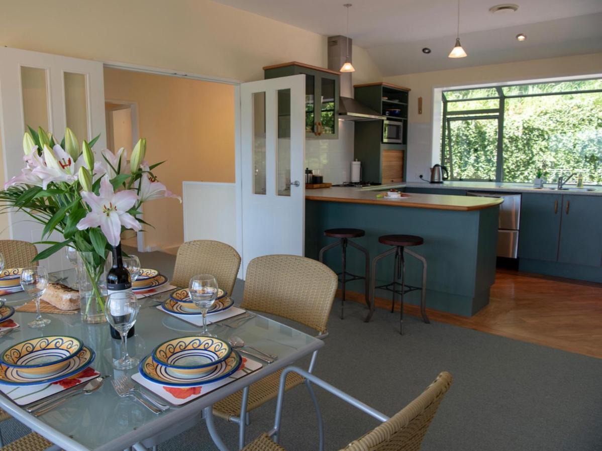 Rue Noyer Lookout - Akaroa Holiday Home view 2