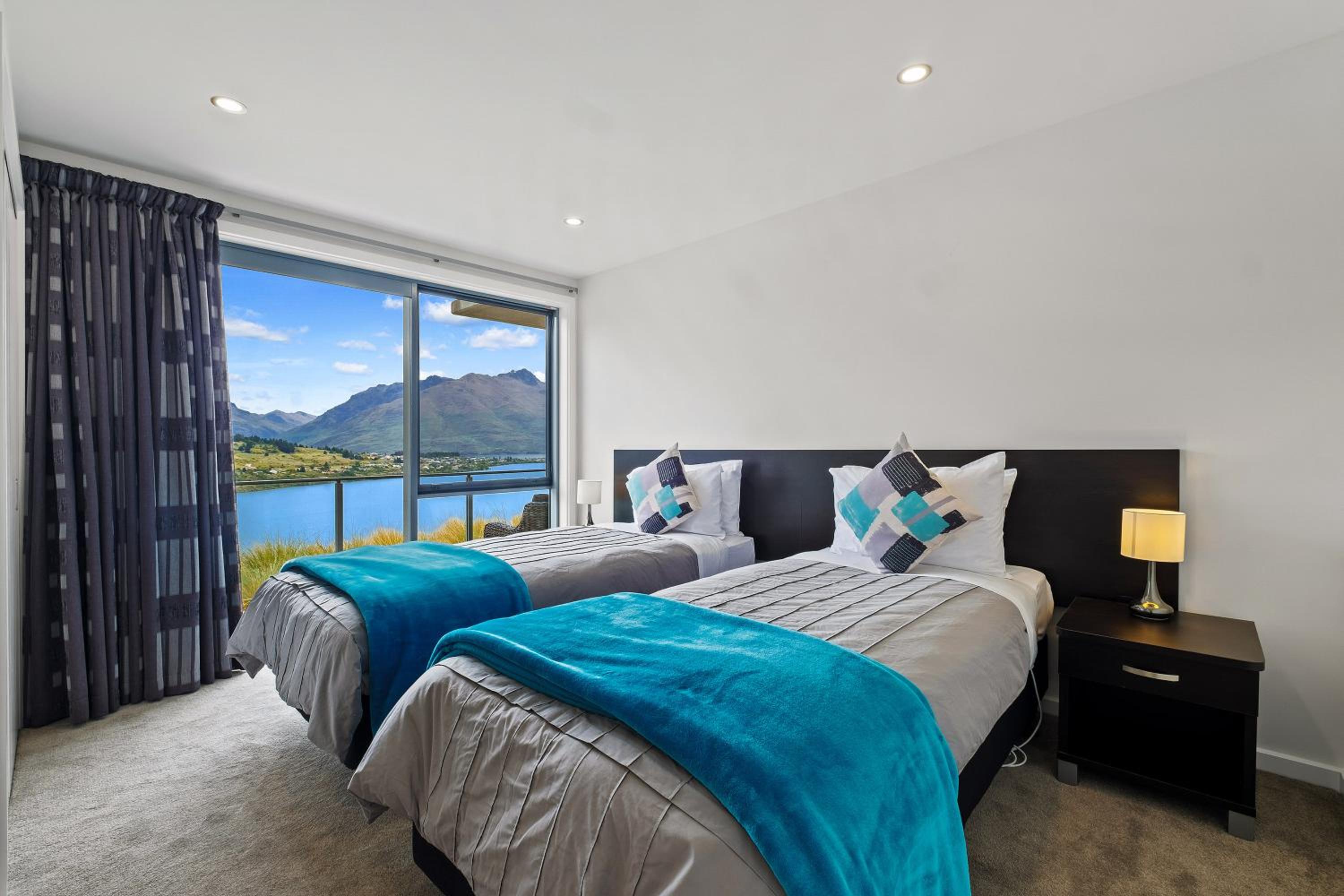 Queenstown Lake Views - Downstairs Apartment