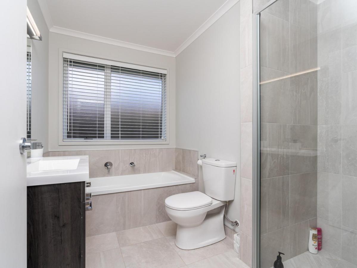 First Choice in Mangawhai - Mangawhai Holiday Home view 2