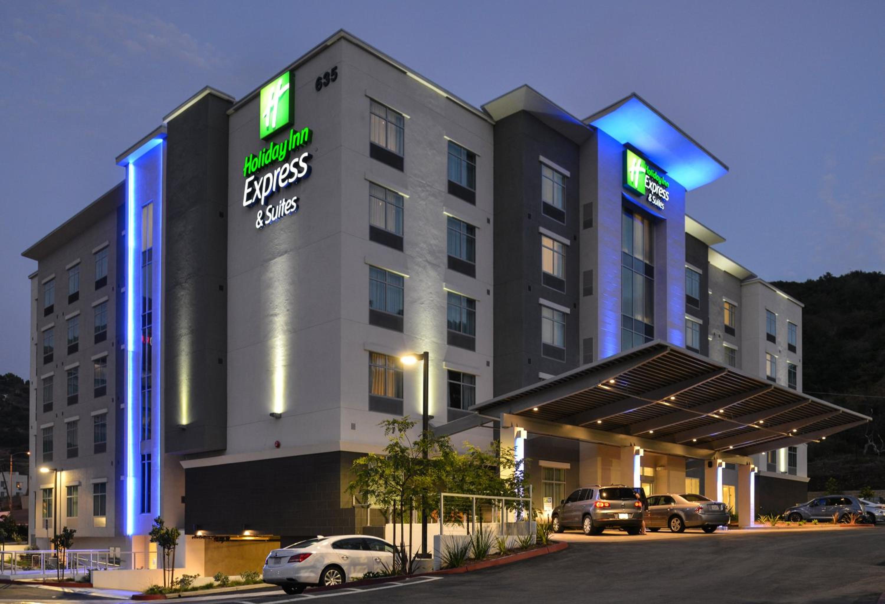 Hotel Holiday Inn Express & Suites San Diego - Mission Valley By Ihg