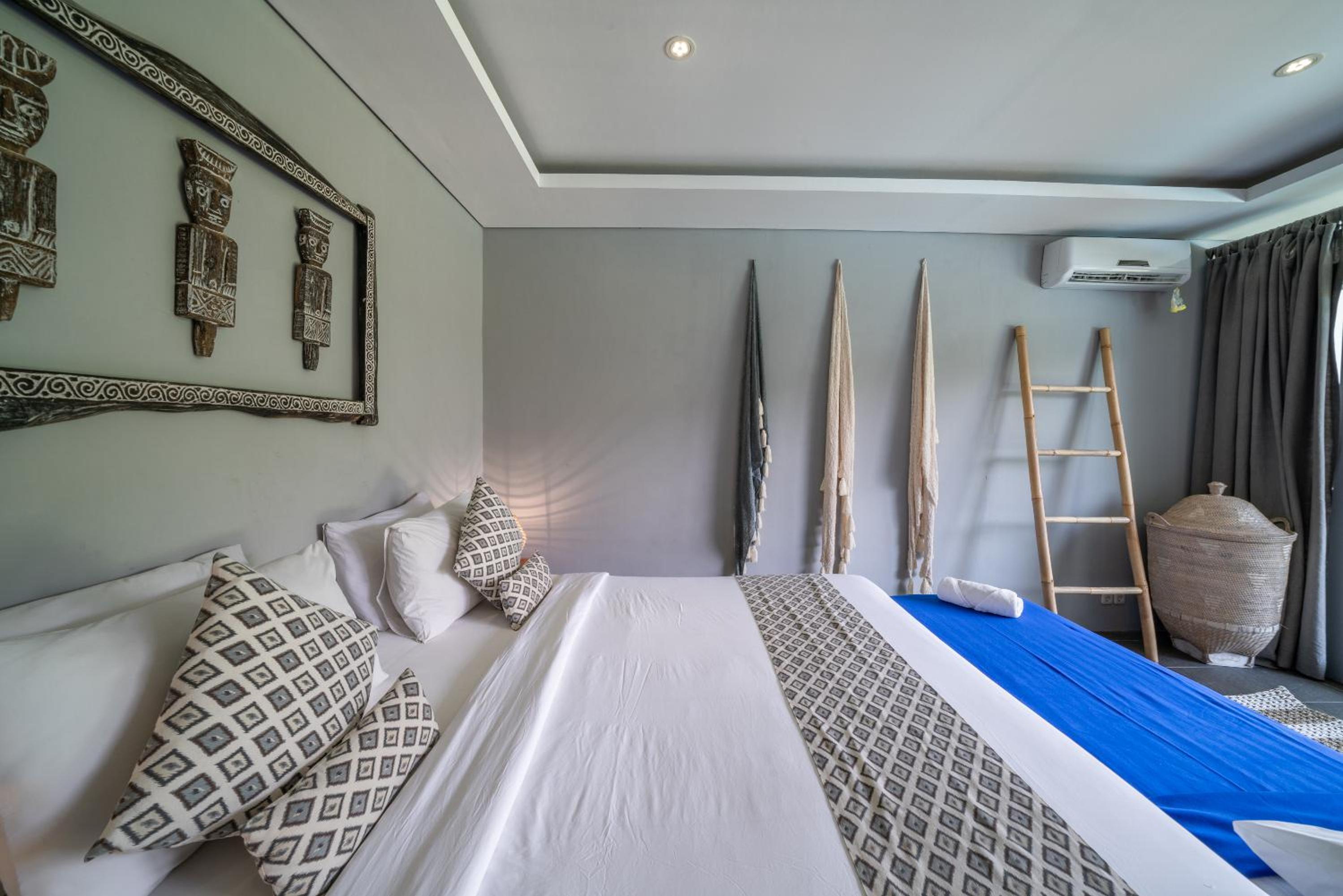 Villa Nahema - 4BR Villa in Seminyak Next to the Beach