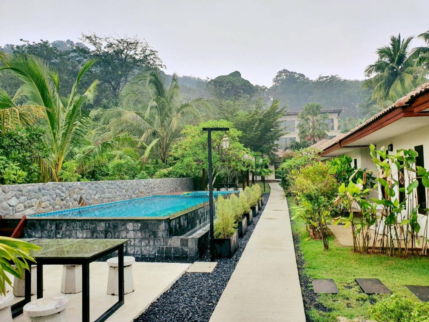 Laemsai Resort view 4