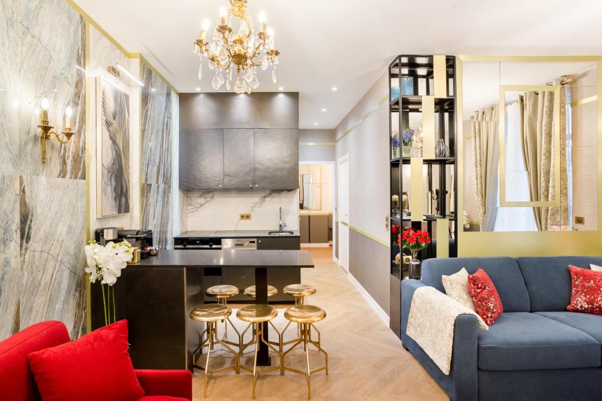 Luxury 2 Bedroom 2 Bathroom With AC -Eiffel Tower