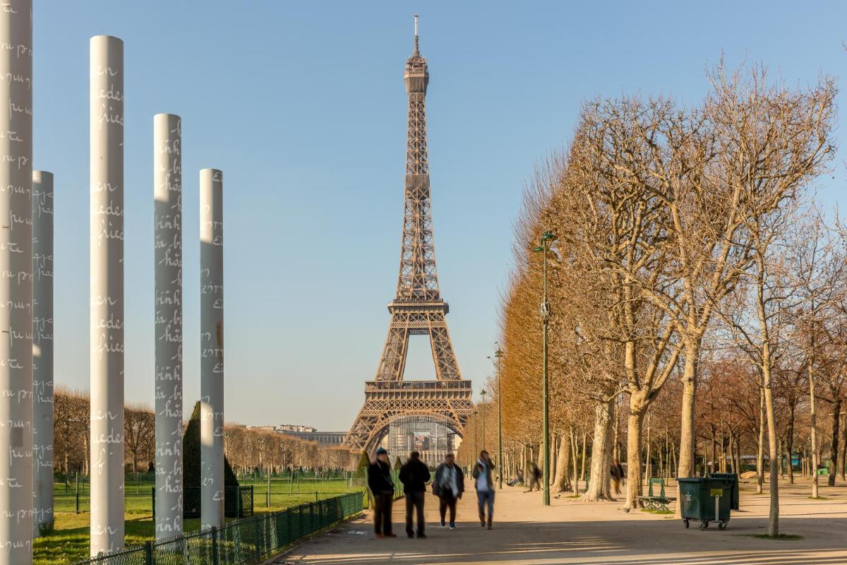 Luxury 2 Bedroom 2 Bathroom With AC -Eiffel Tower