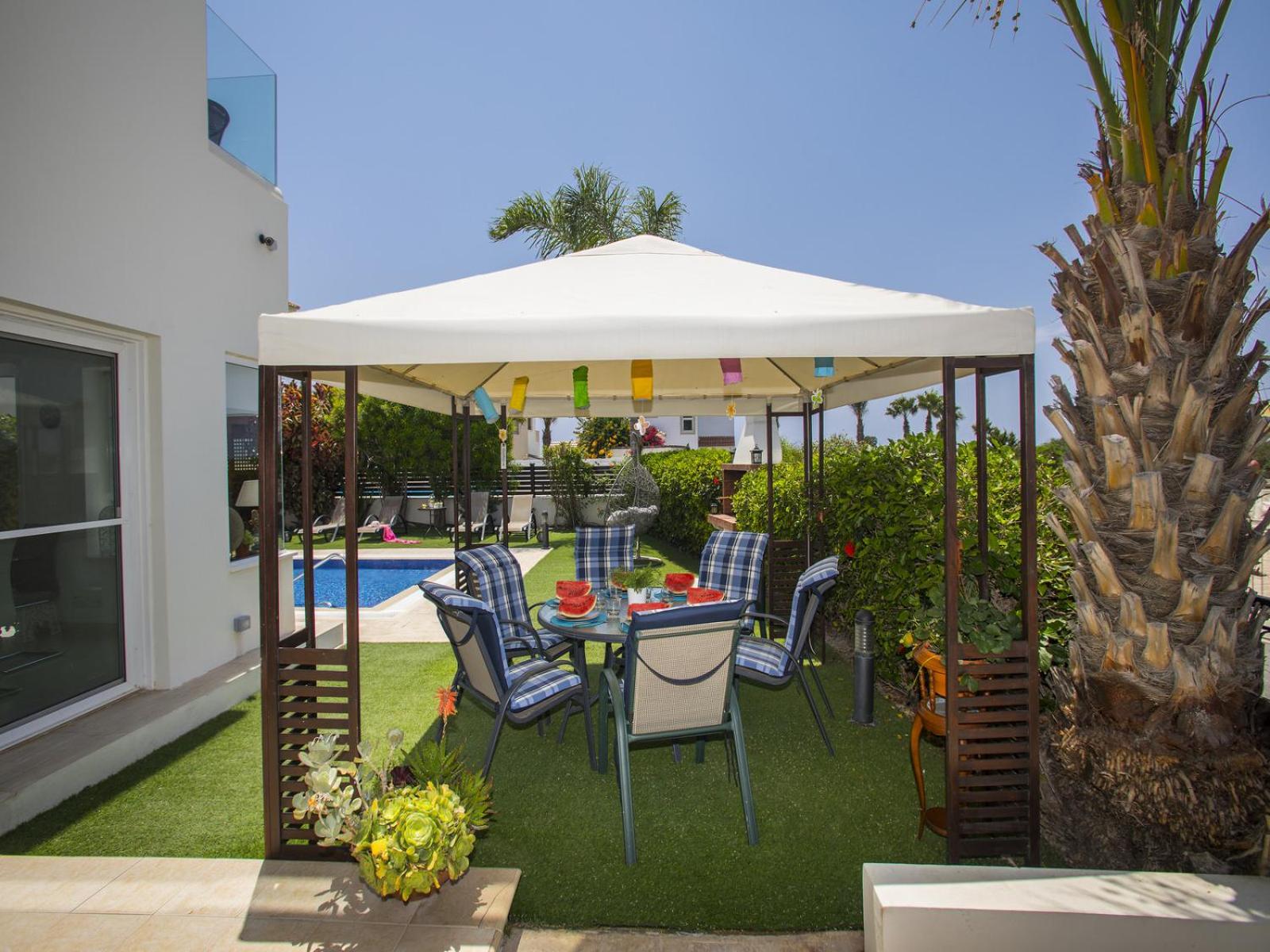 Villa Elias