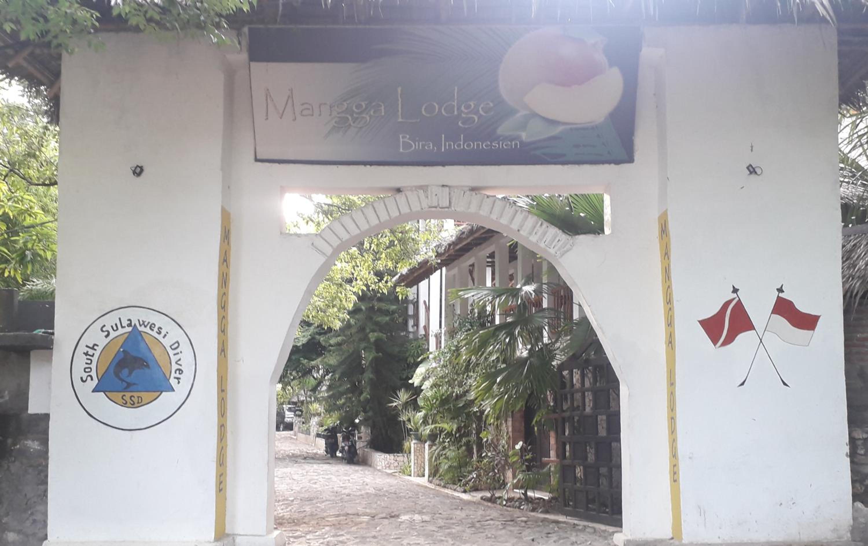 Hotel Mangga Lodge - Image 1