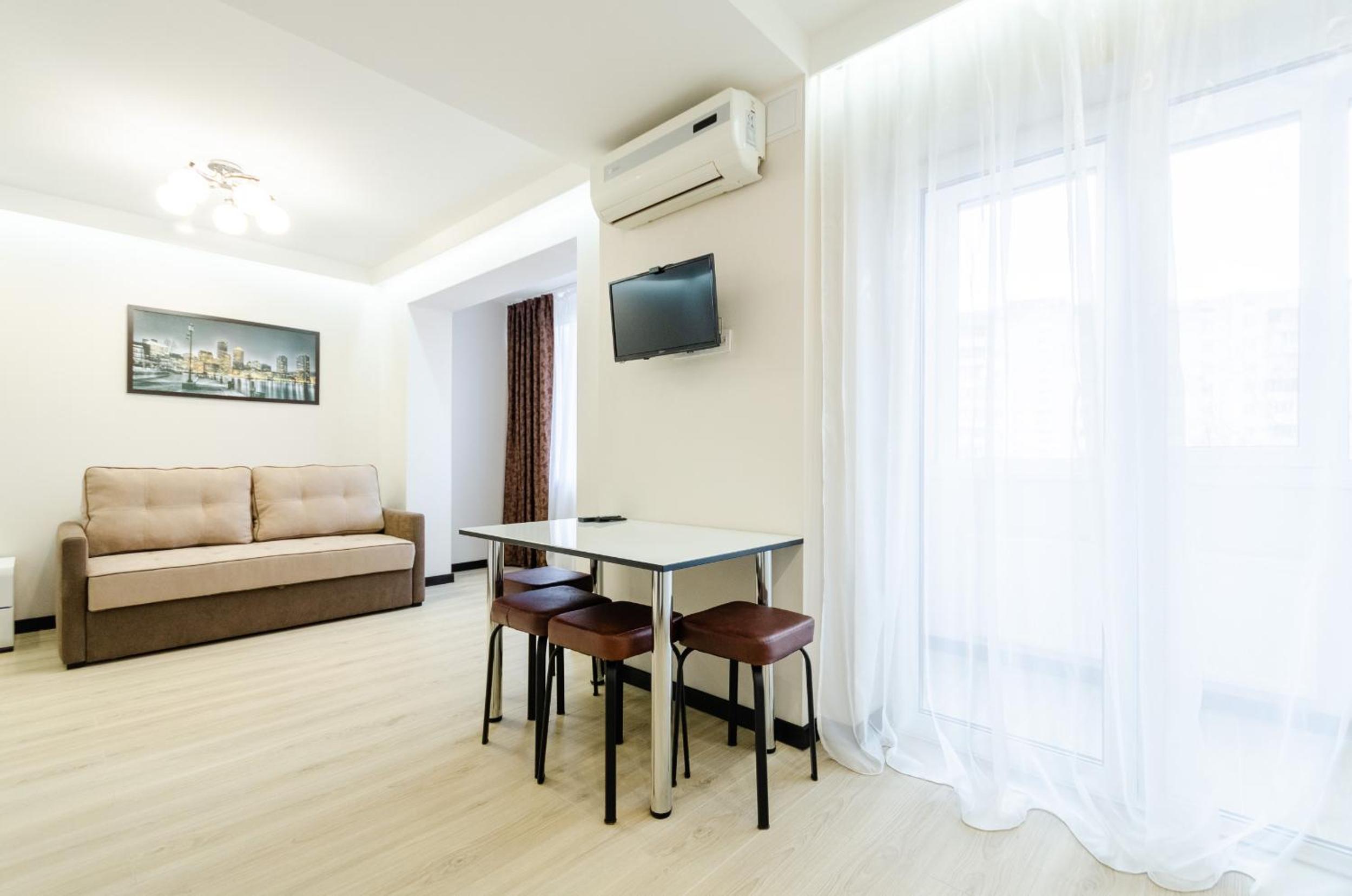 ARTAL Apartment on Obolonsky avenue 31 view 4