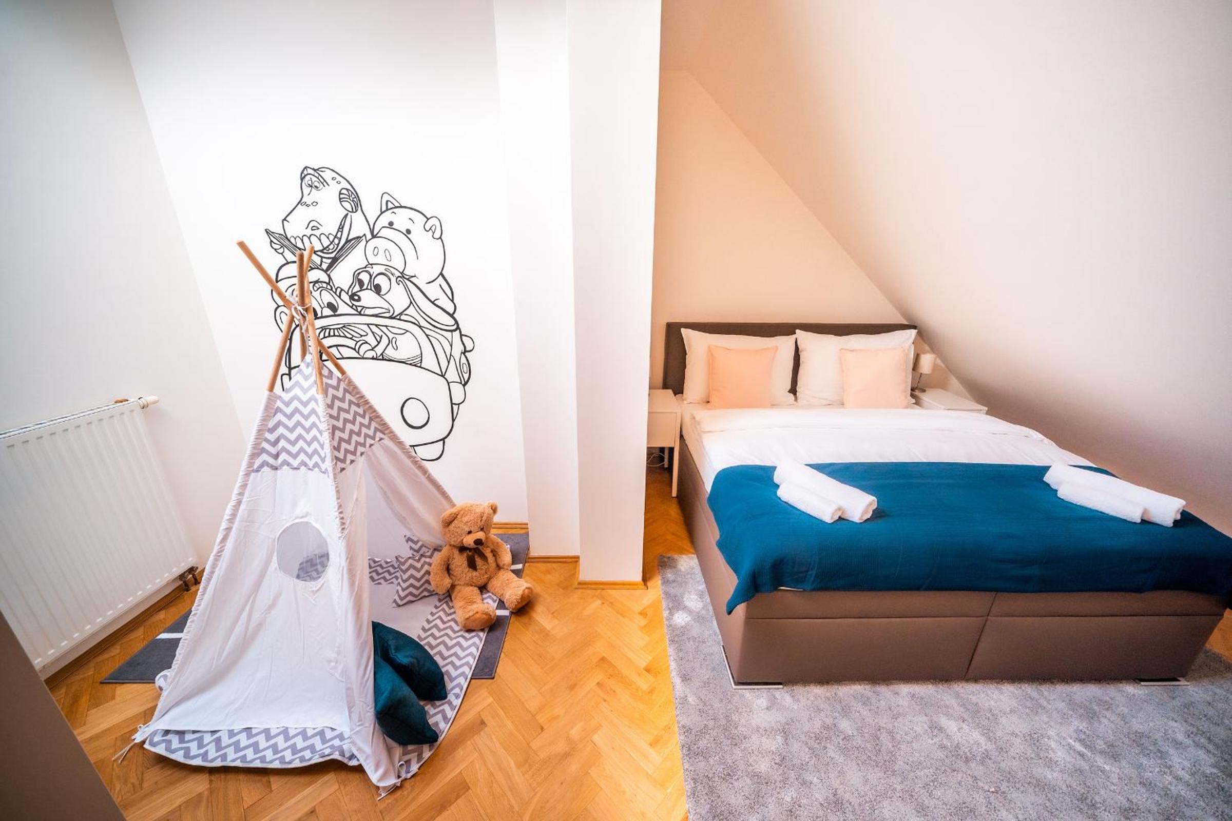 Klimentska Cartoon apartments
