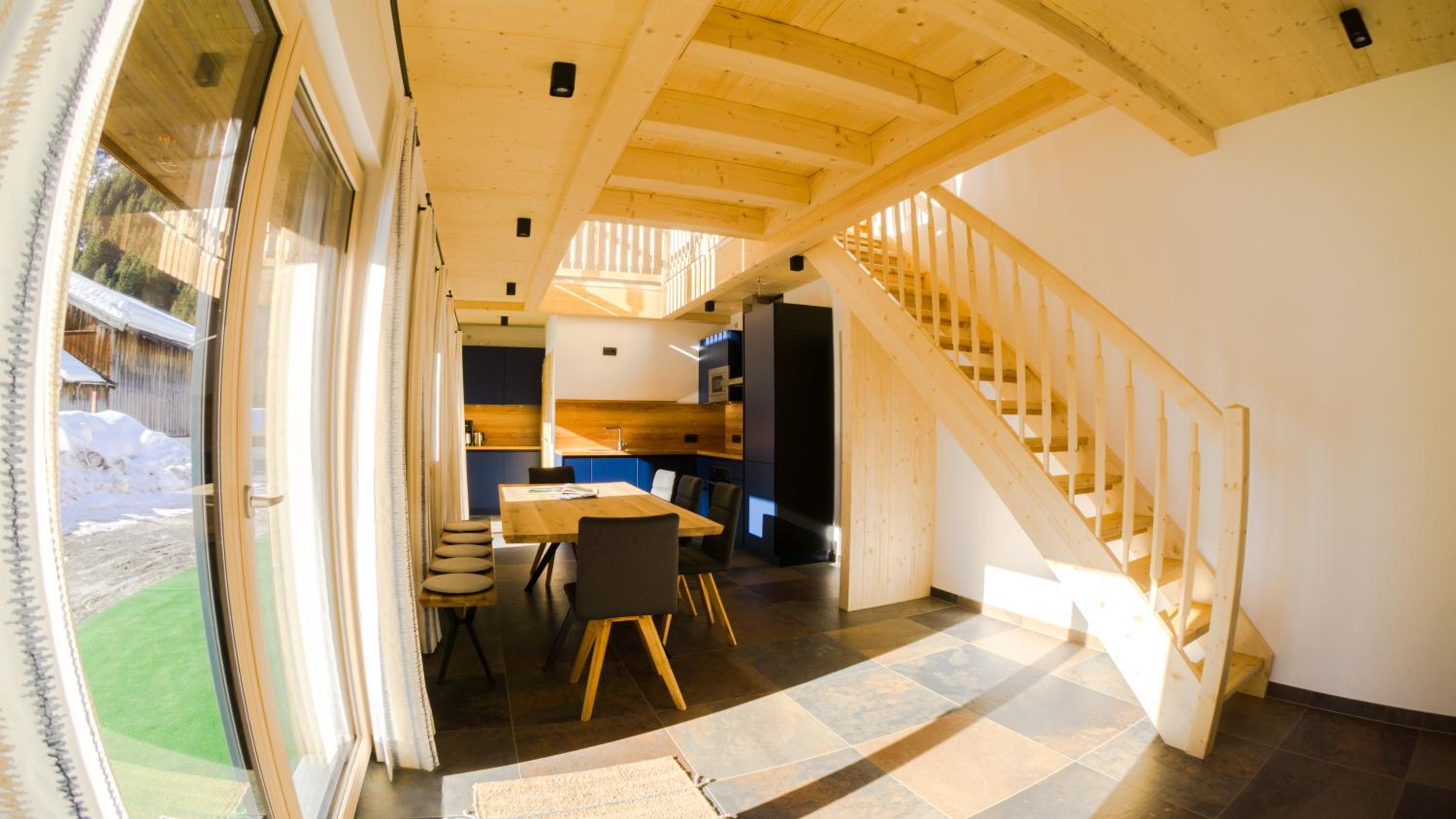 Ferienhaus Alpen Lodge und die Gams