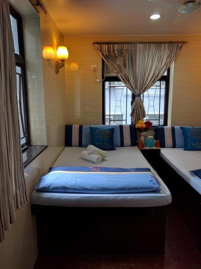 Davao Hostel Block D 24 HOUR RECEPTION 10TH FLOOR FLAT D8 CHUNGKING MANSION TSIM SHA TSUI KOWLOON