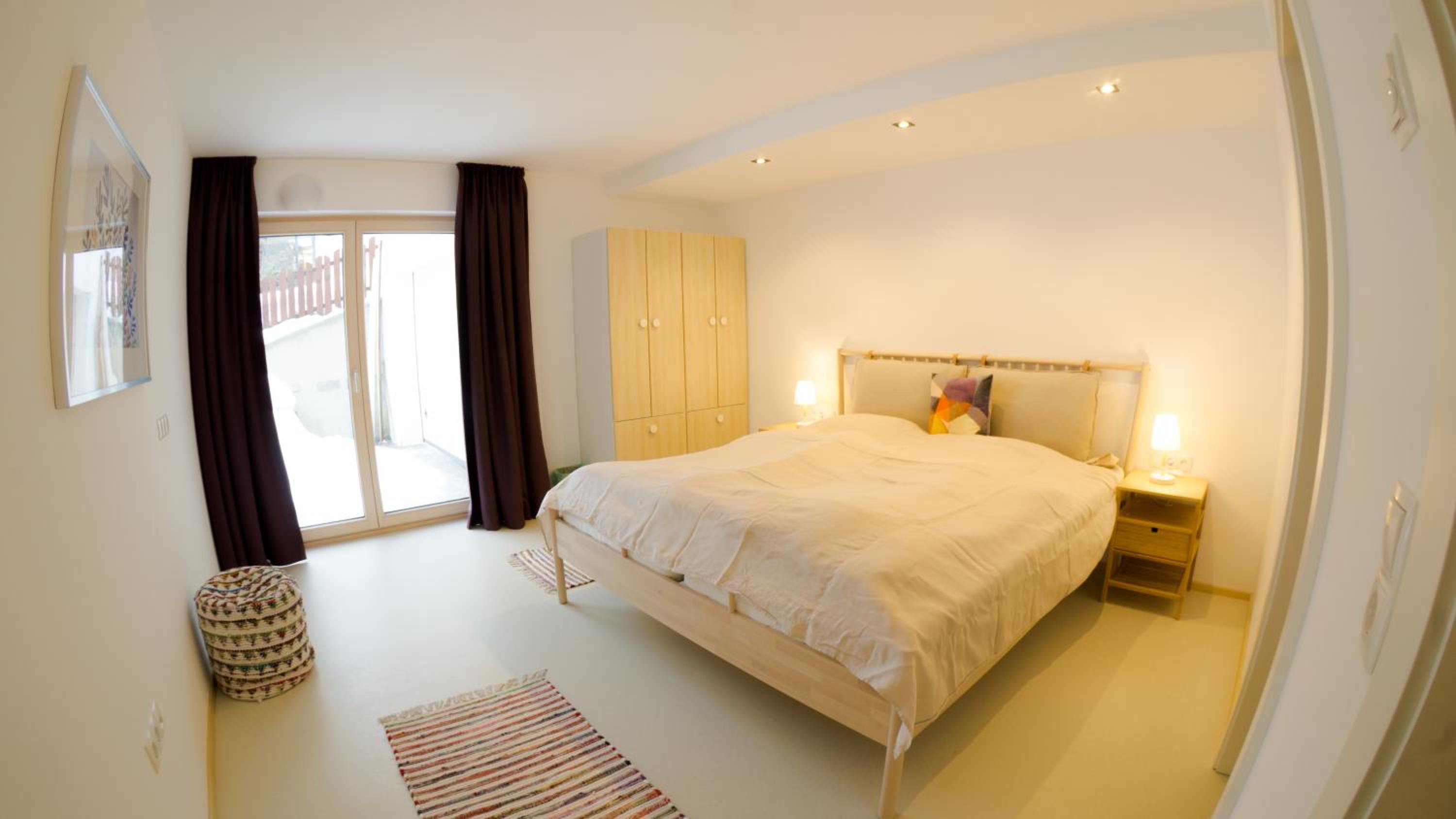 Ferienhaus Alpen Lodge und die Gams