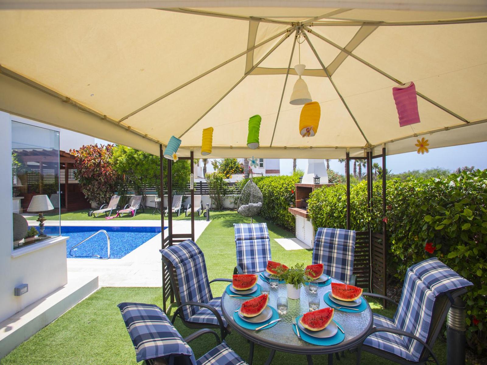 Villa Elias