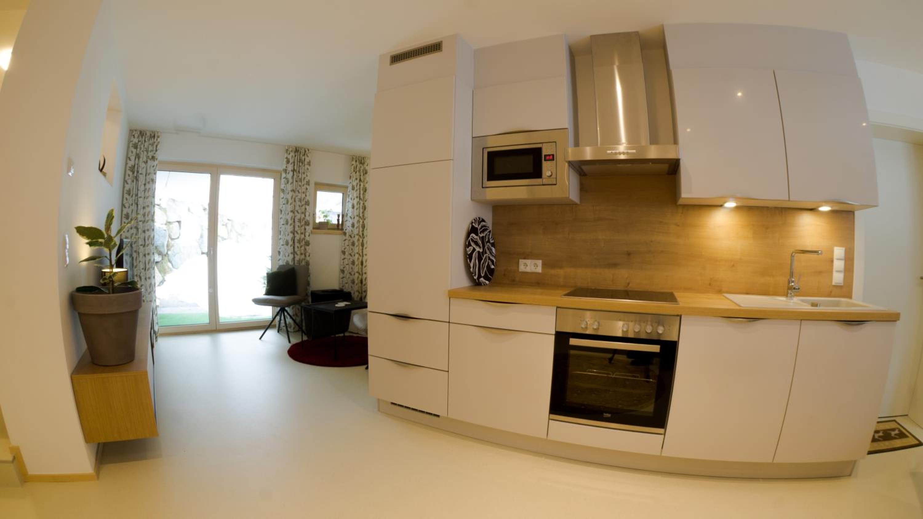 Ferienhaus Alpen Lodge und die Gams