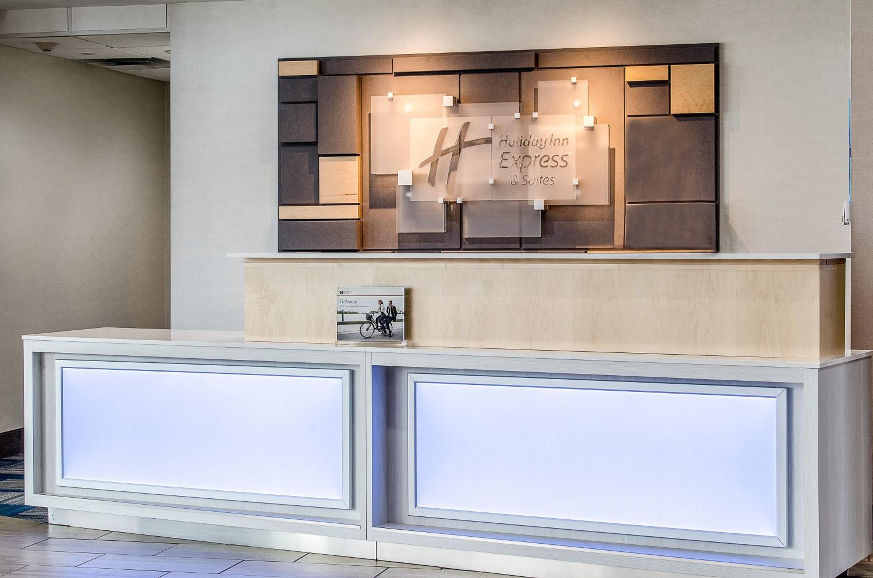 Holiday Inn Express & Suites - Atchison by IHG