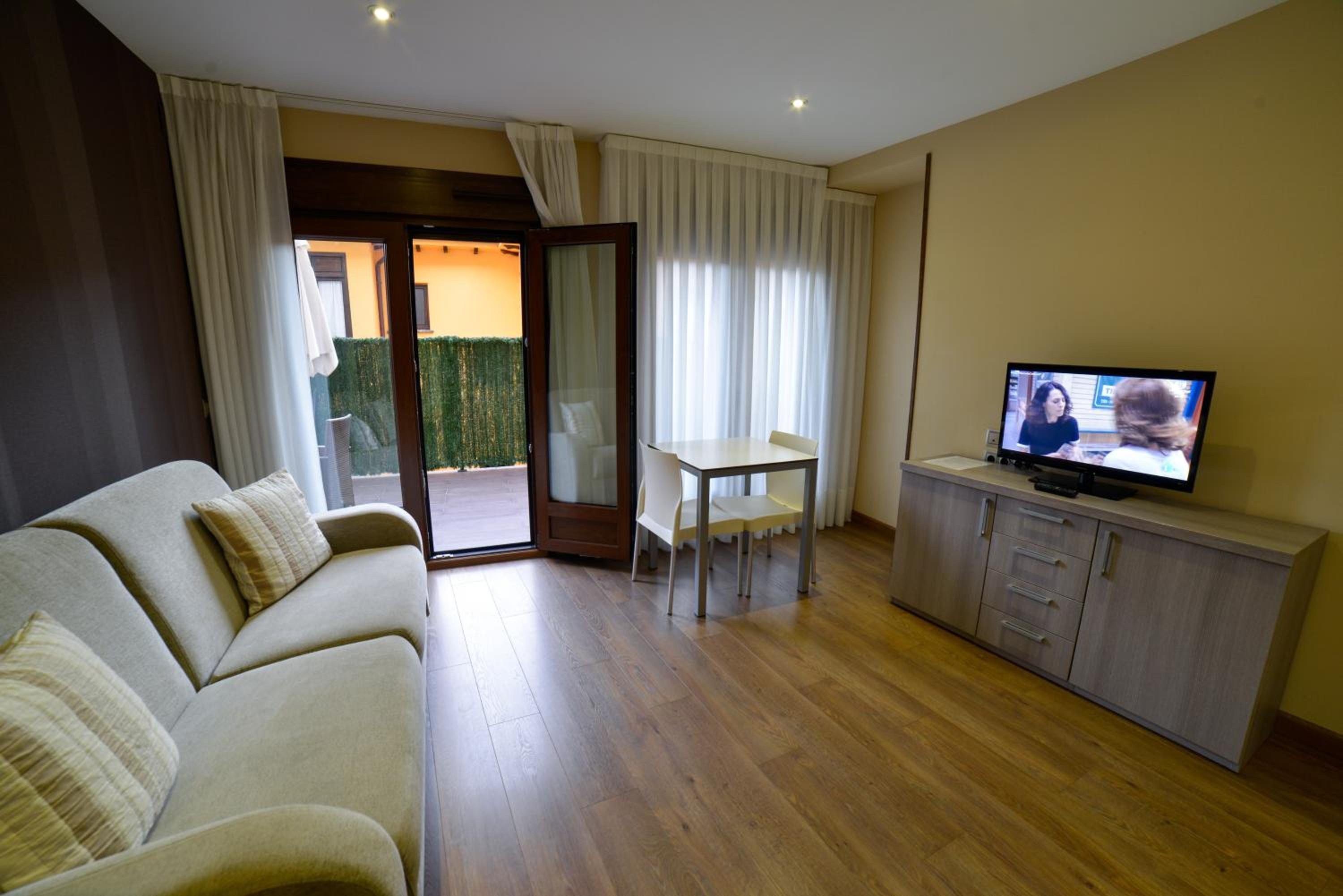 Apartamentos Turísticos Llanes