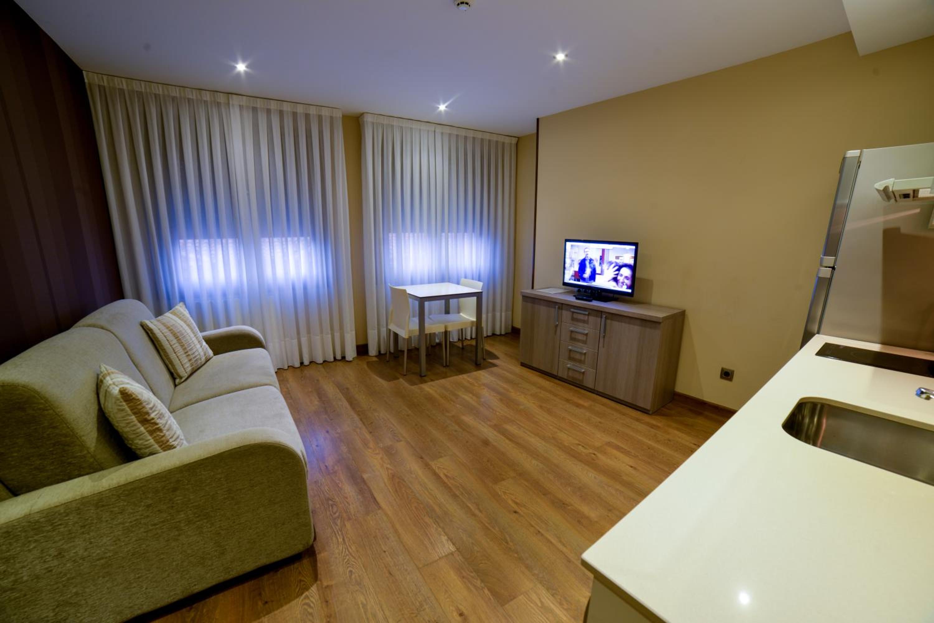 Apartamentos Turísticos Llanes
