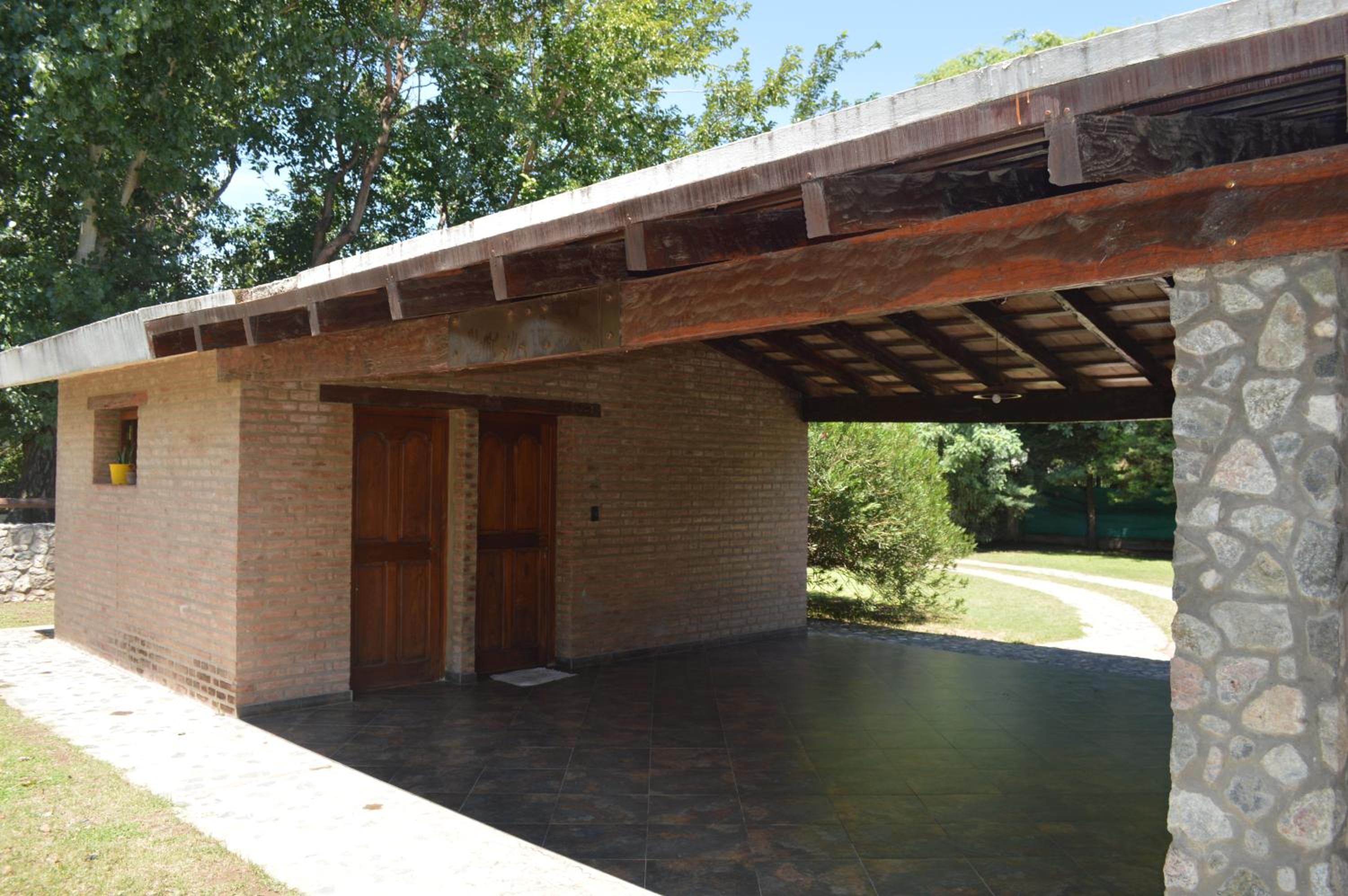 Alojamiento en casa quinta, habitación privada