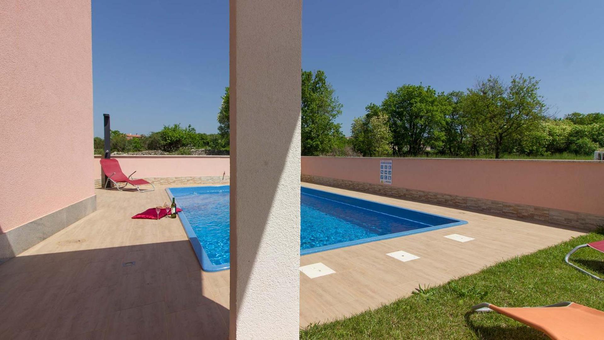 Vila Mary with private pool in Medulin near the beach view 2