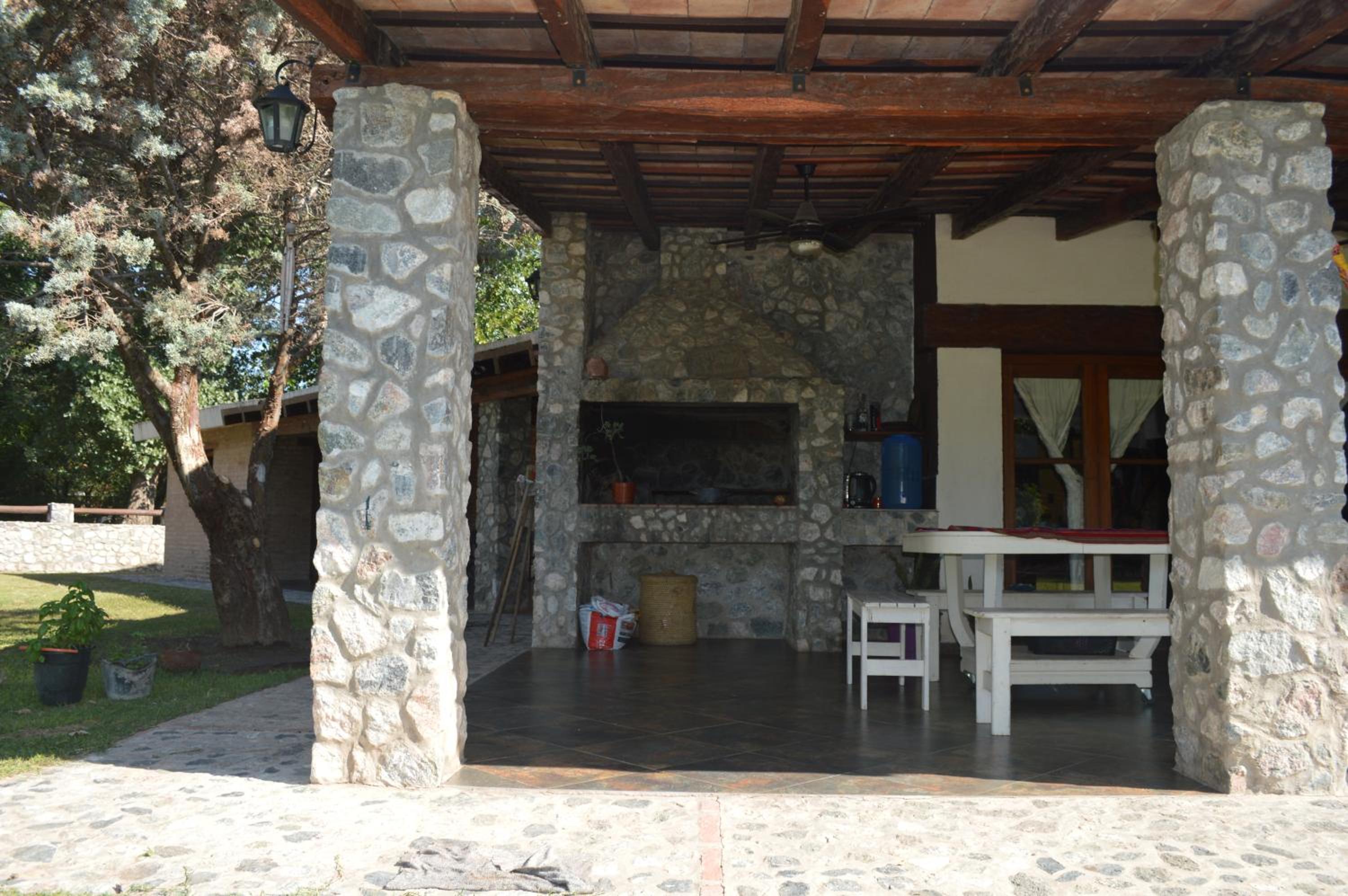 Alojamiento en casa quinta, habitación privada