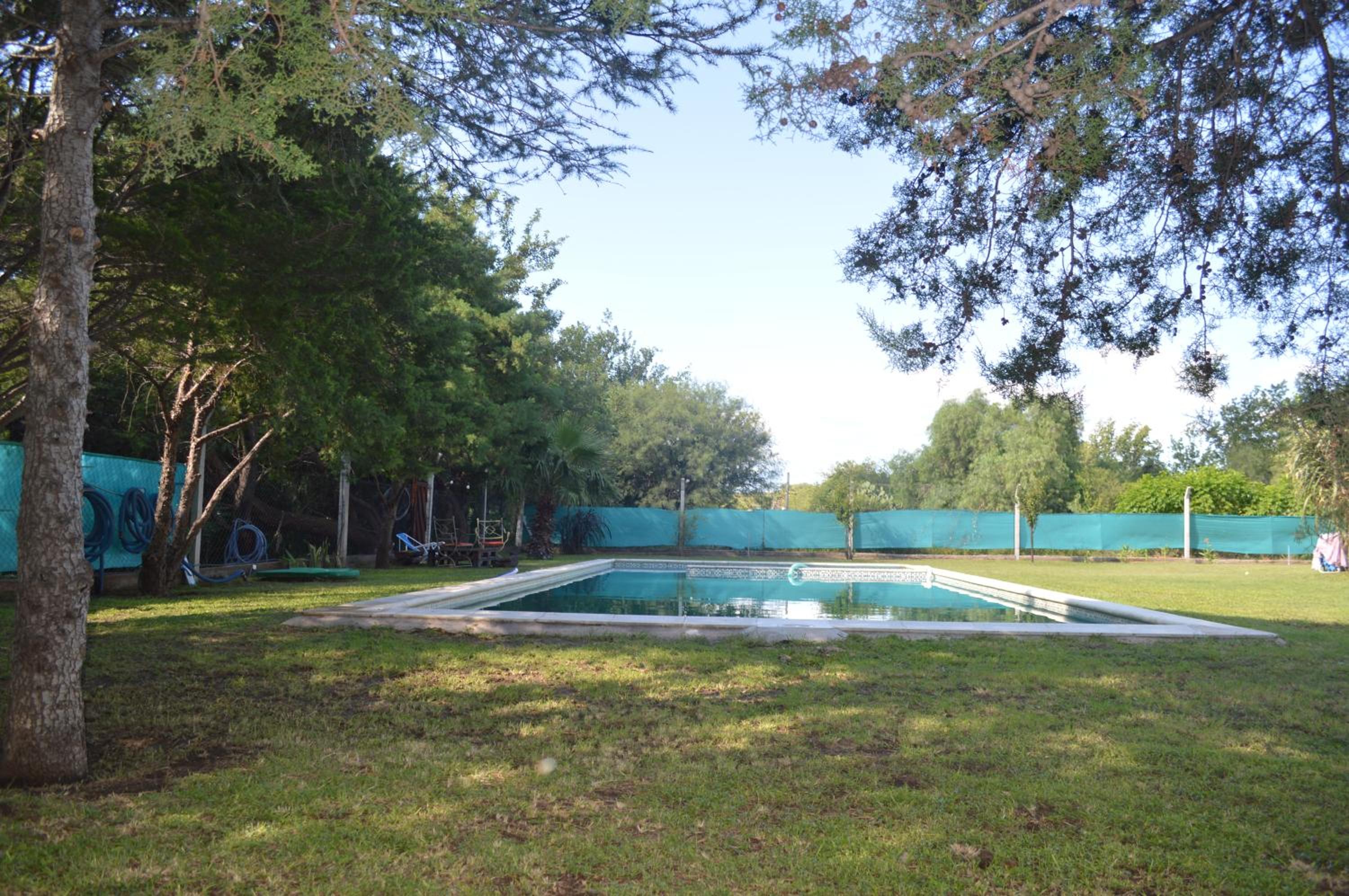 Alojamiento en casa quinta, habitación privada