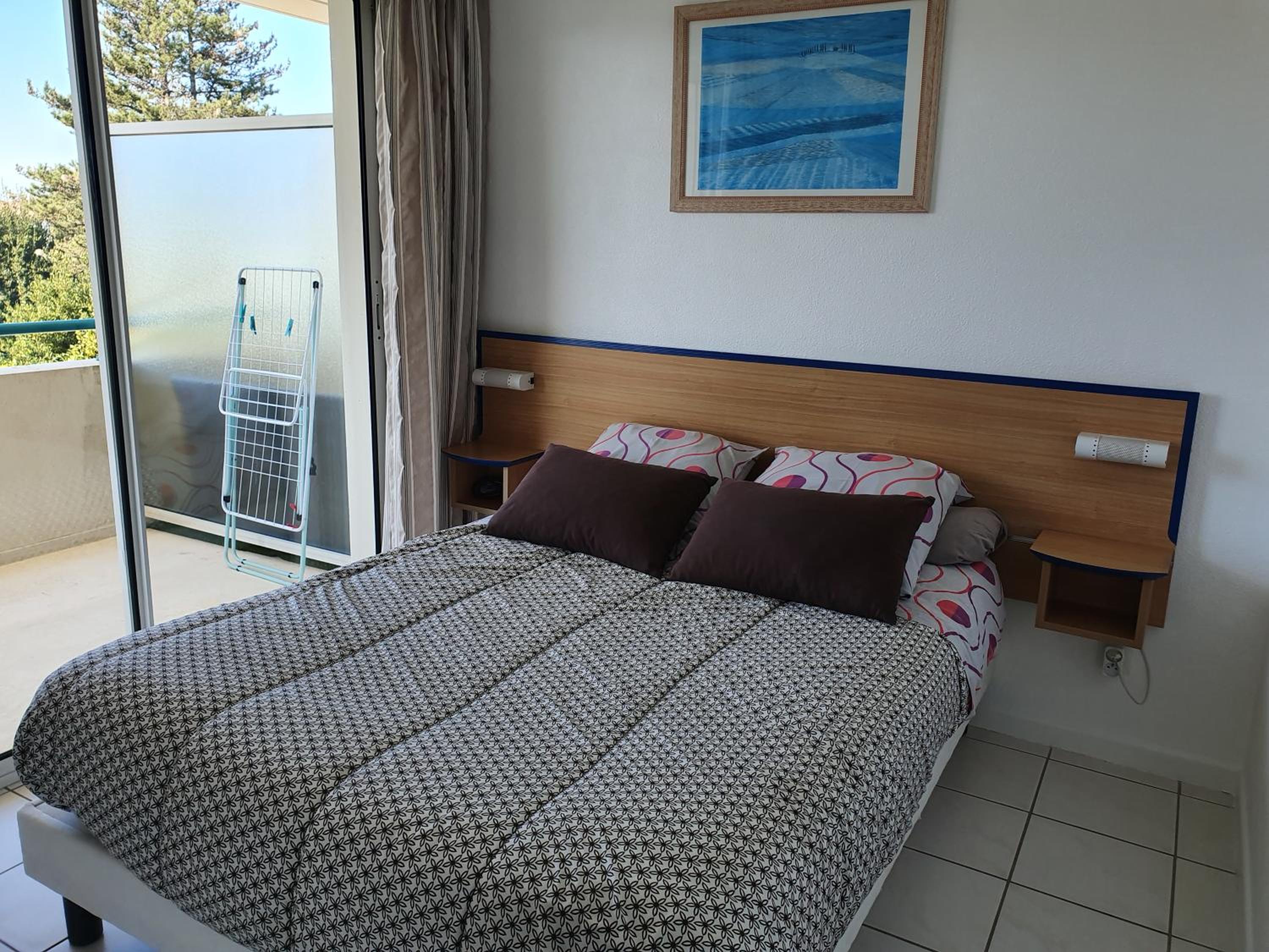 Appartement Golf et Nivelle avec piscine et parking view 2