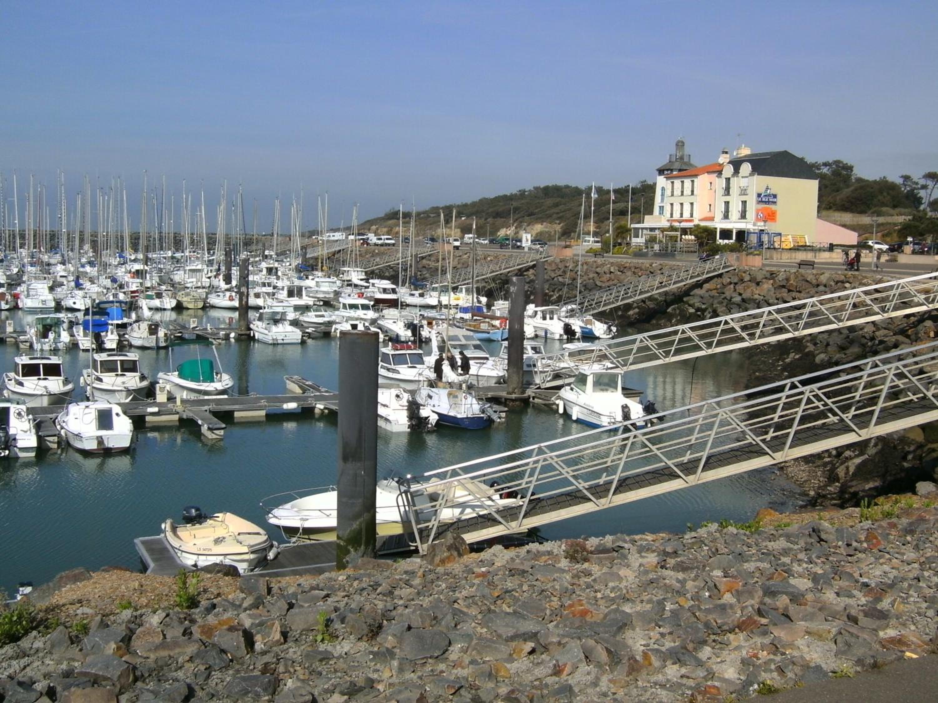 Photo 10