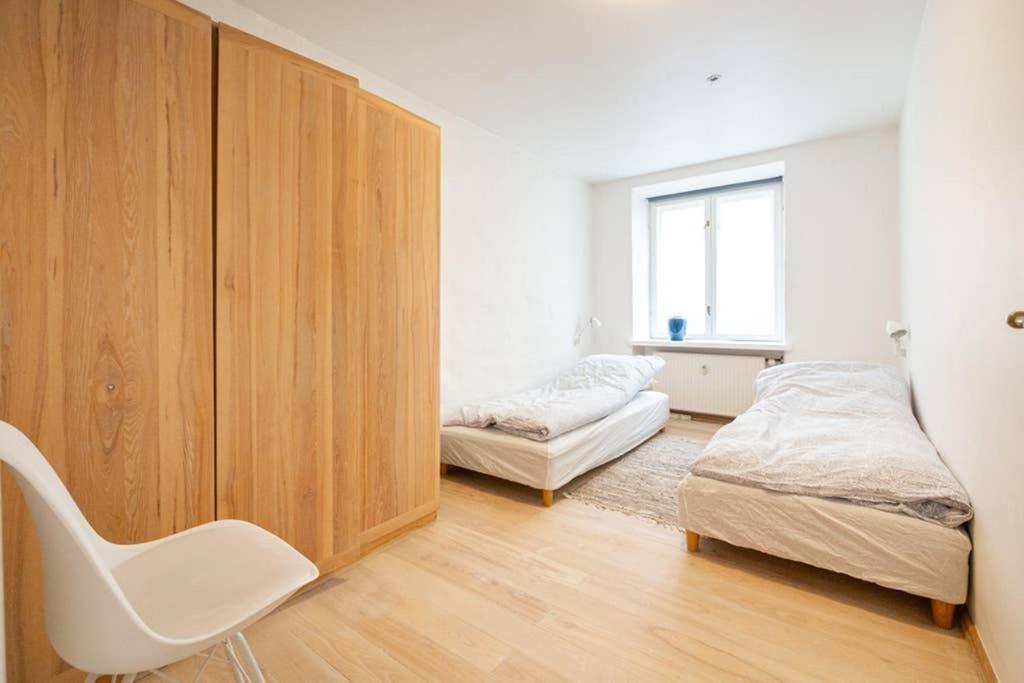 Spacious flat in a central, but calm area of CPH view 2