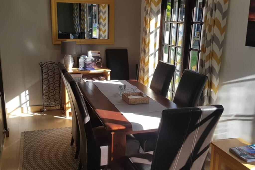 20 Tudor Court " Four Star AA accommodation" view 4