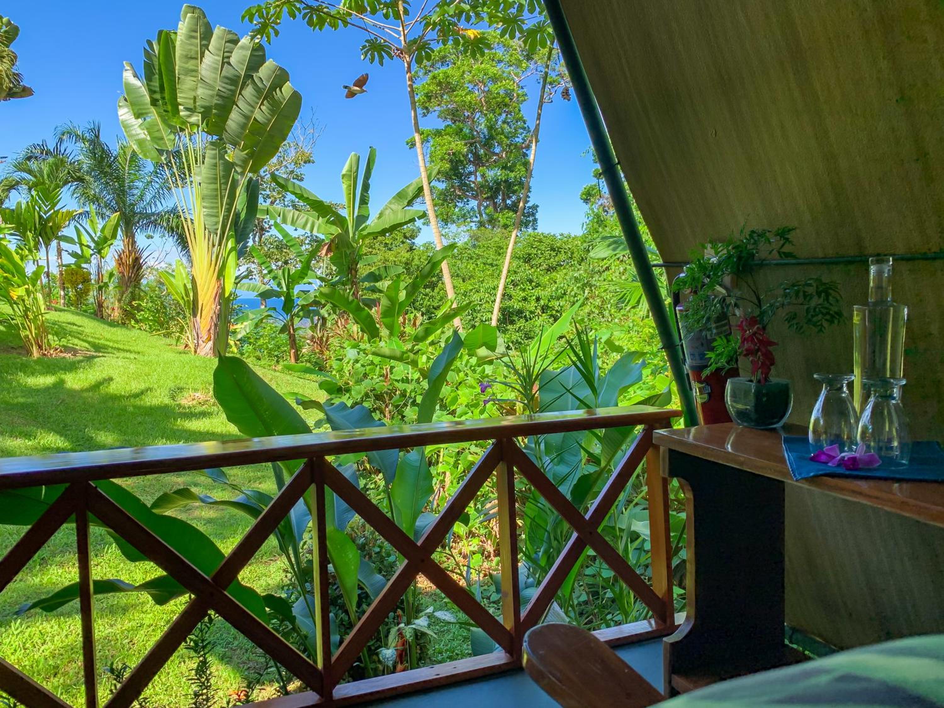 Las Caletas Lodge
