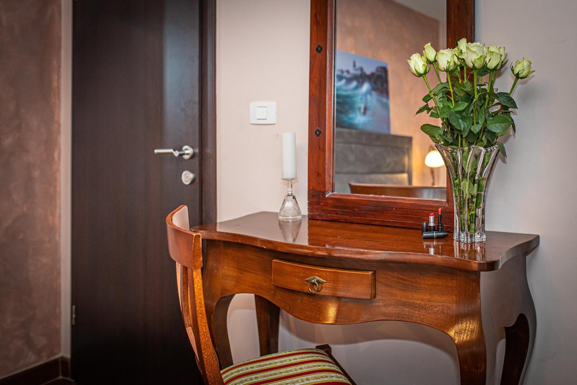 Theatre luxury rooms en Split — hotel room