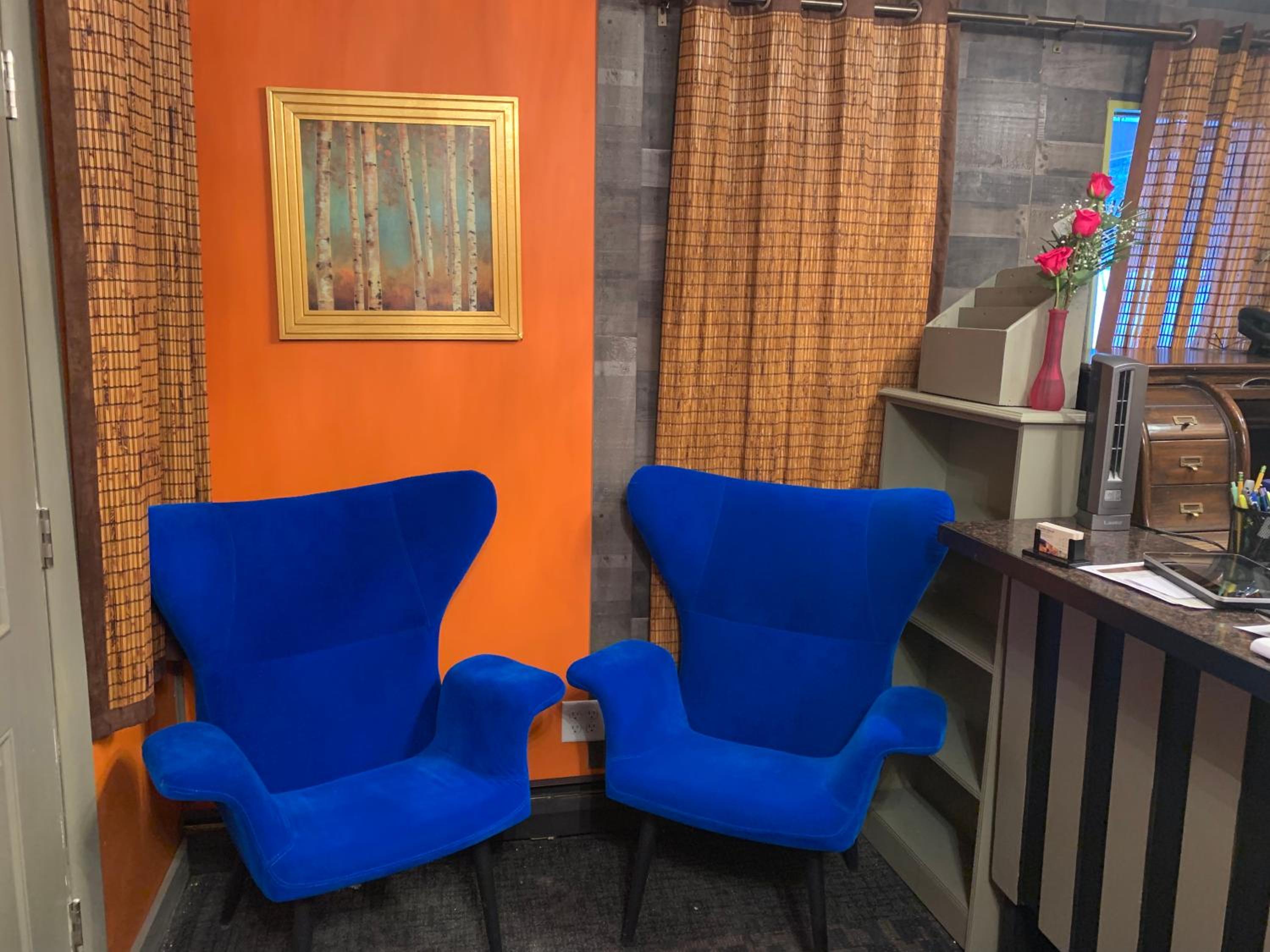 Starlite Motel & Suites