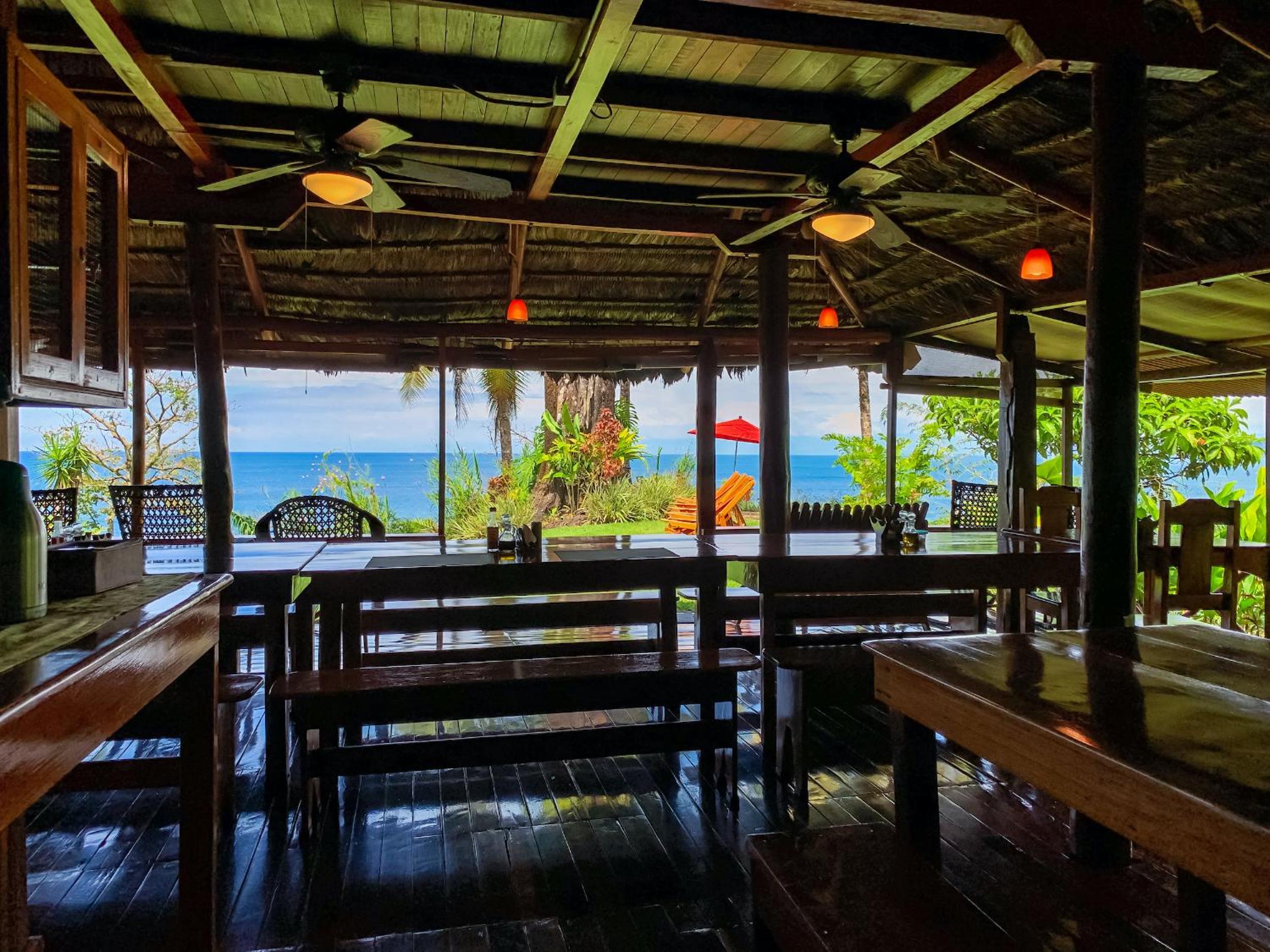 Las Caletas Lodge
