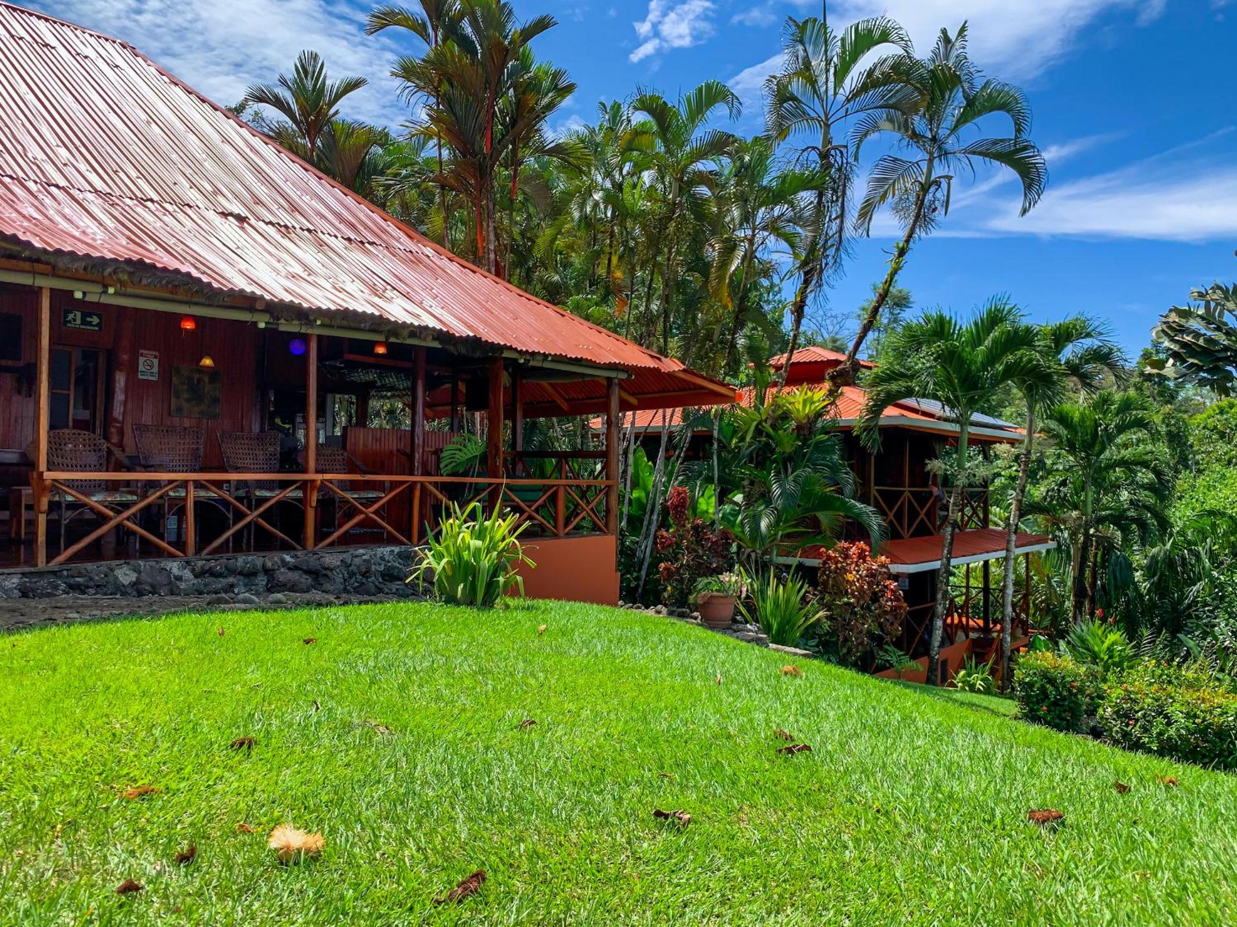Las Caletas Lodge