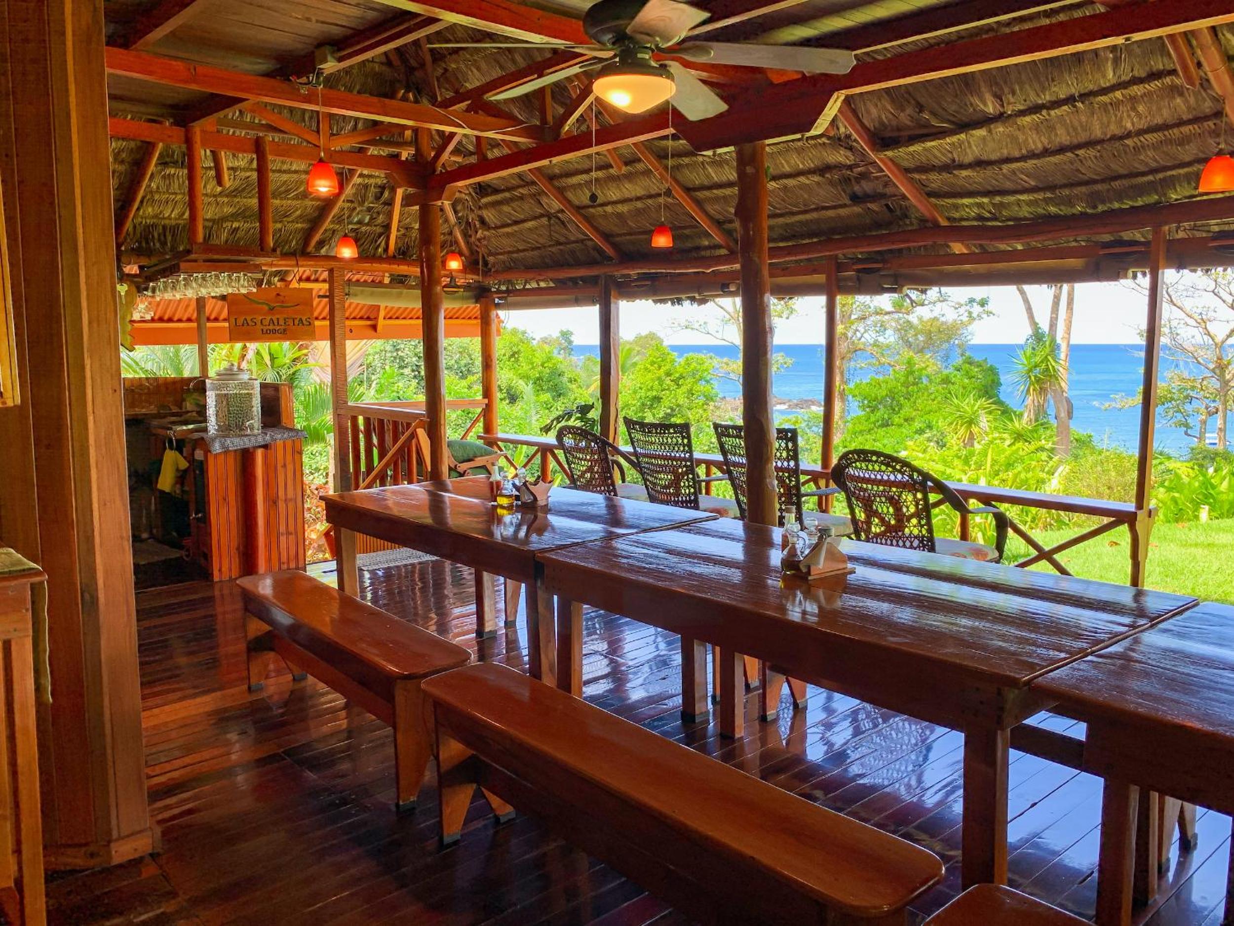Las Caletas Lodge