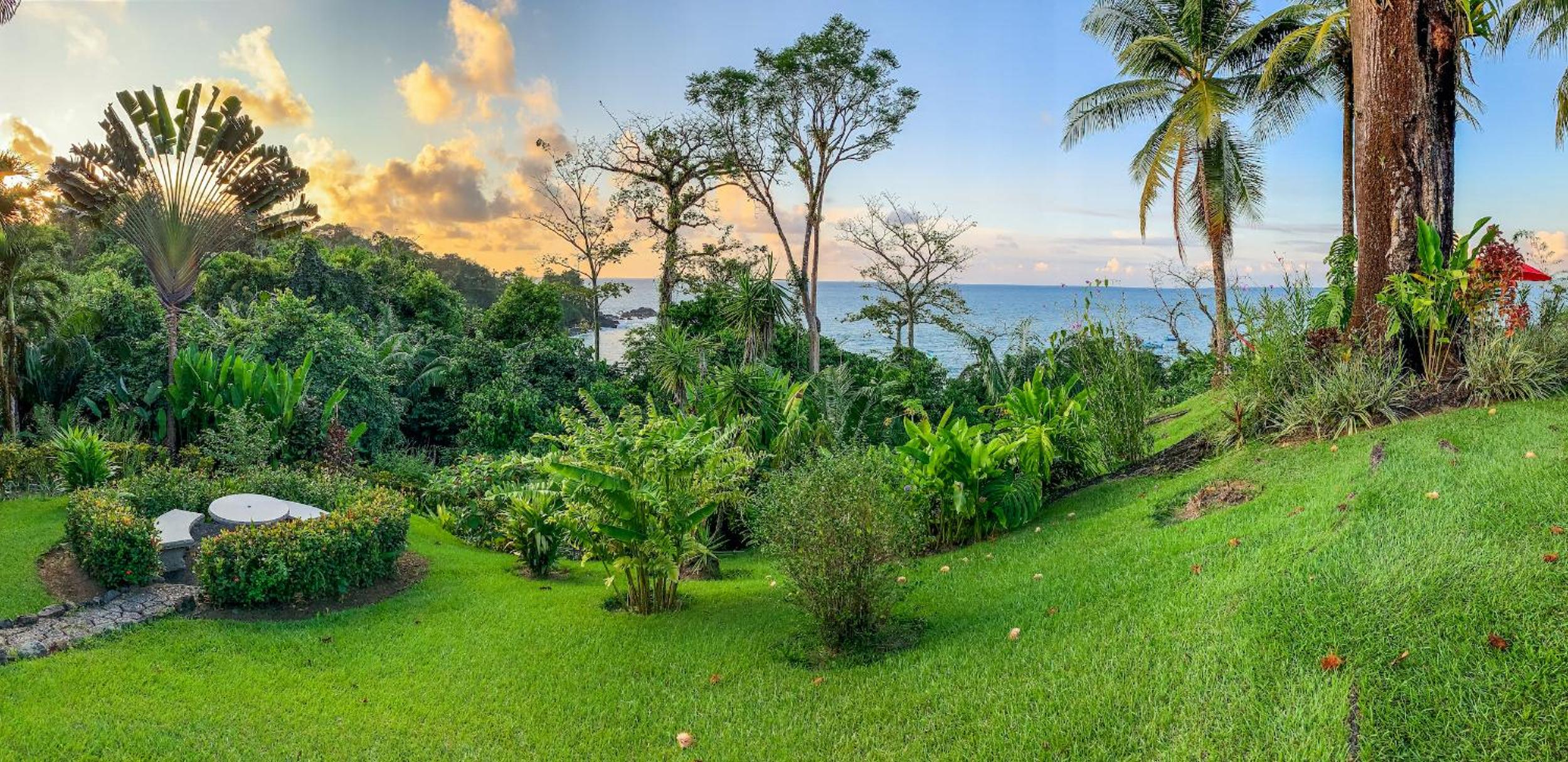 Las Caletas Lodge