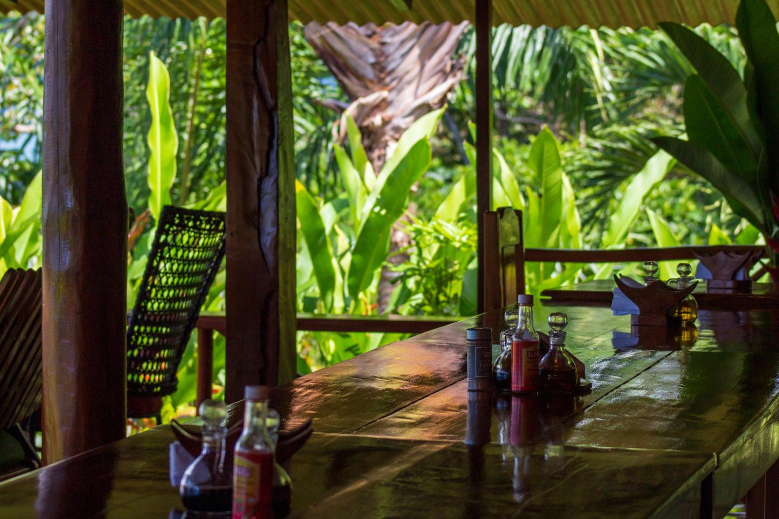 Las Caletas Lodge