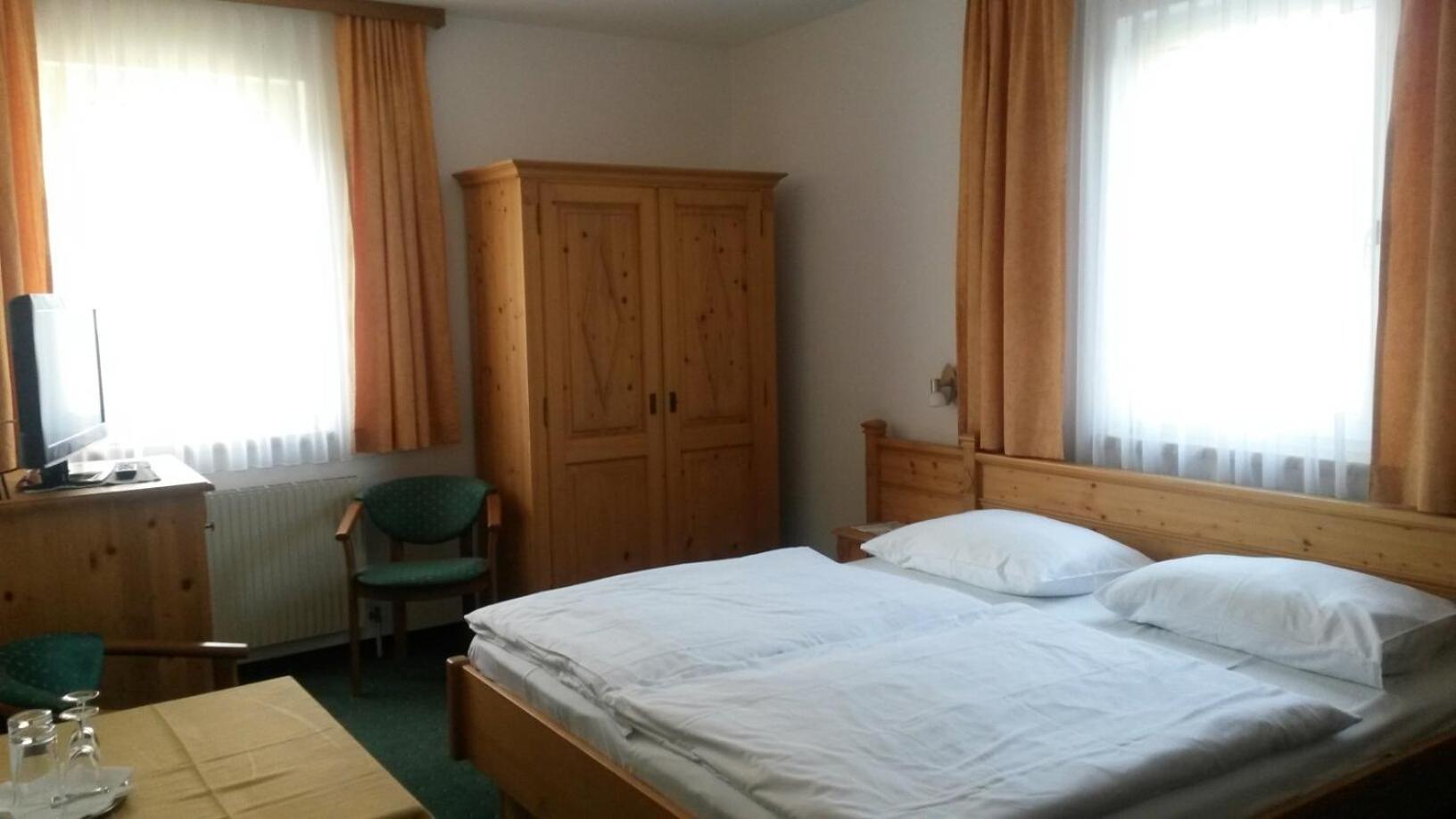 Pension Parzer Pressbaum bei Wien