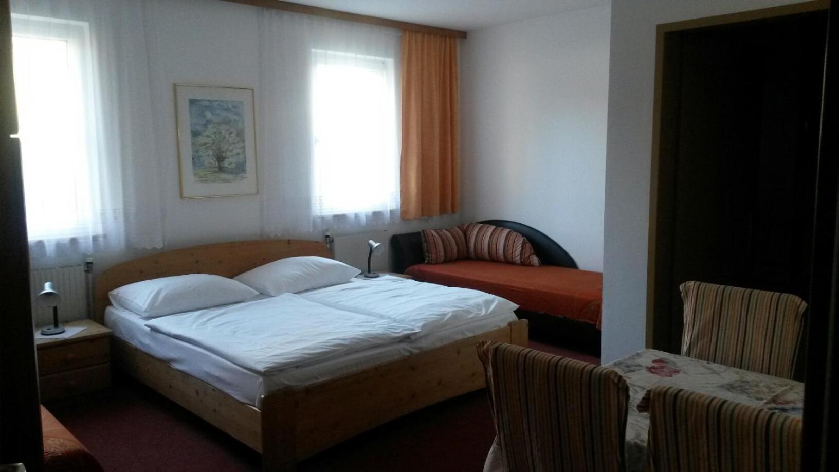 Pension Parzer Pressbaum bei Wien