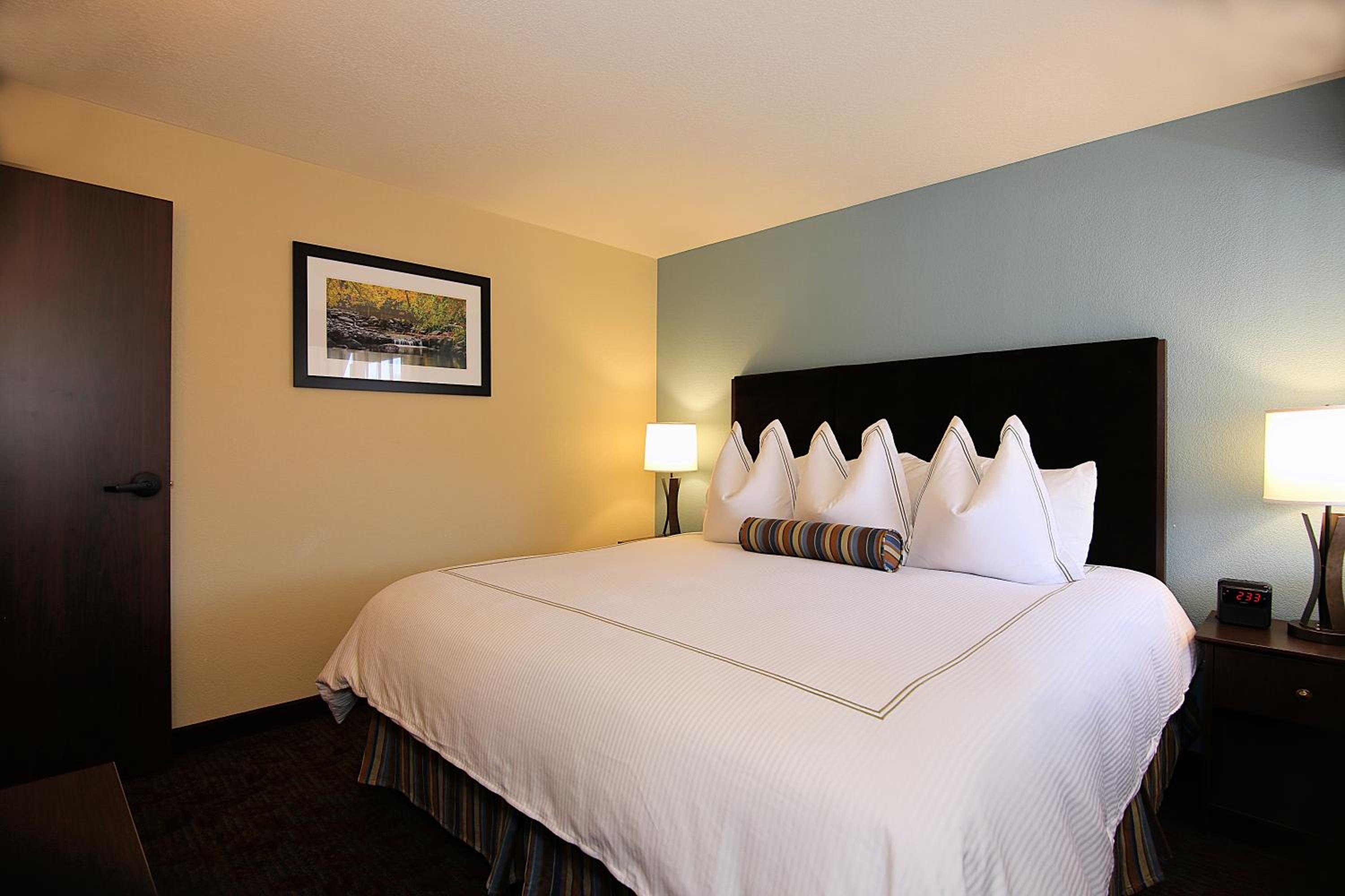 Ashland Vacations - Best Western Windsor Inn - Property Image 20