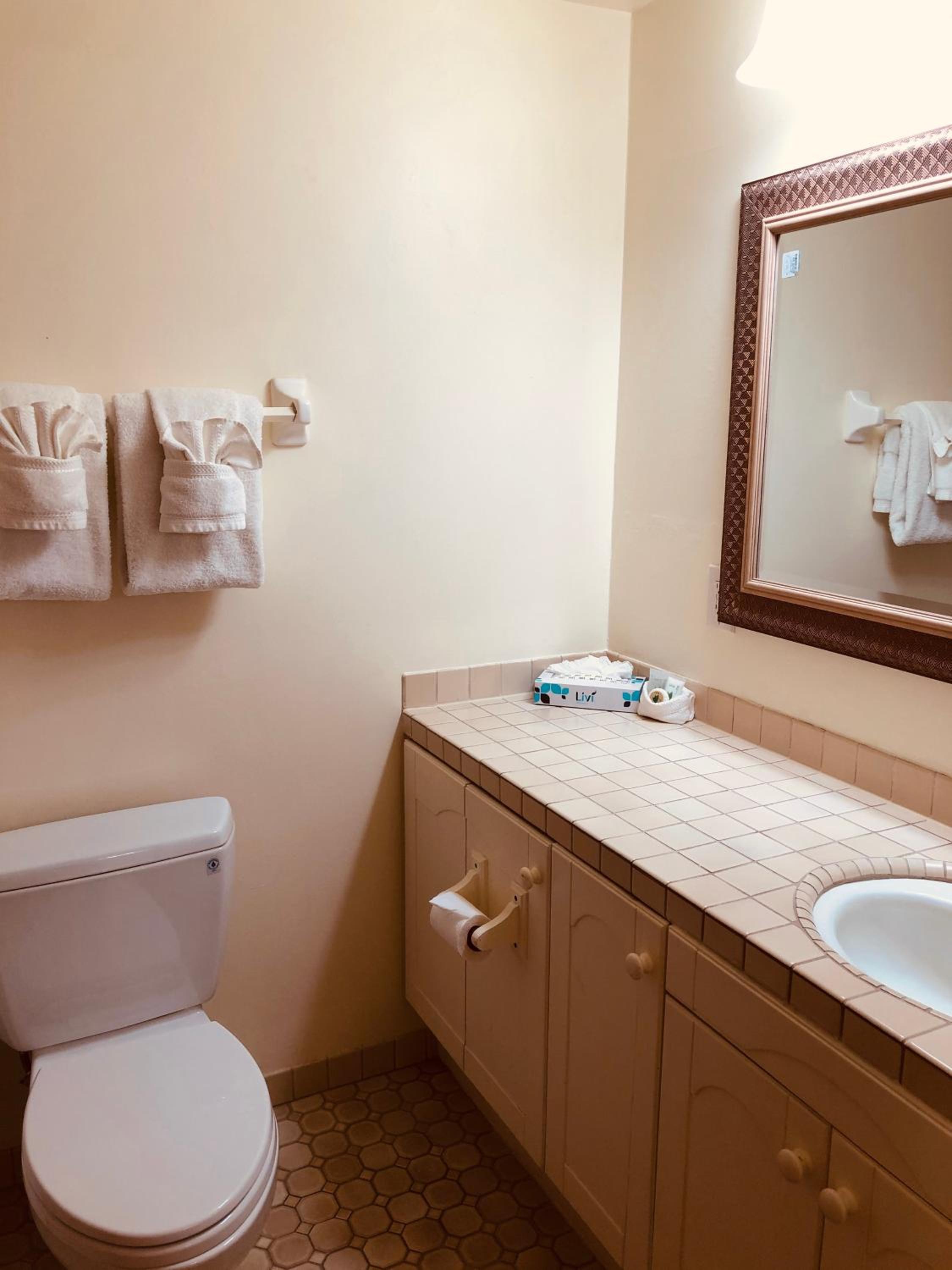 Pacific Grove Inn 4