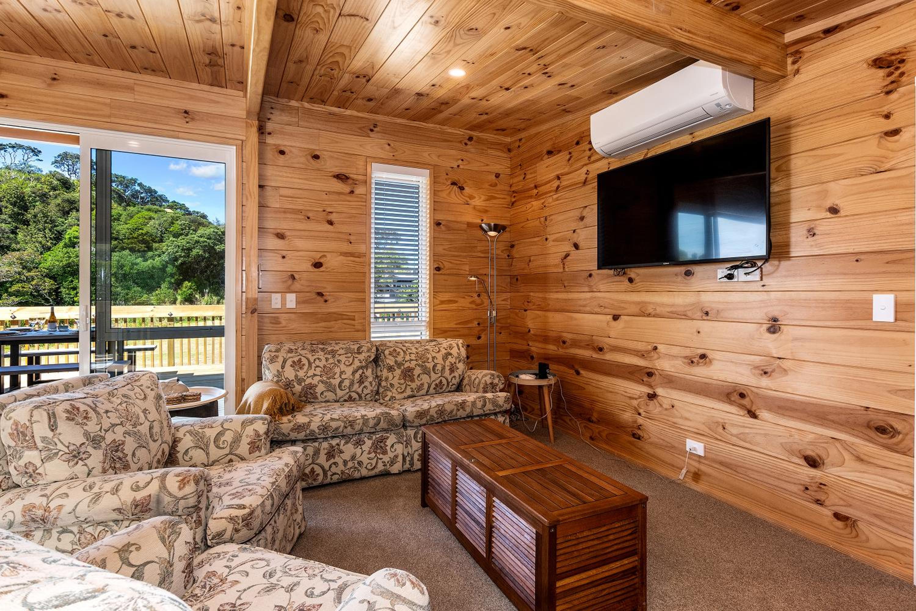 Matapouri Bayside Retreat - Matapouri Holiday Home view 2