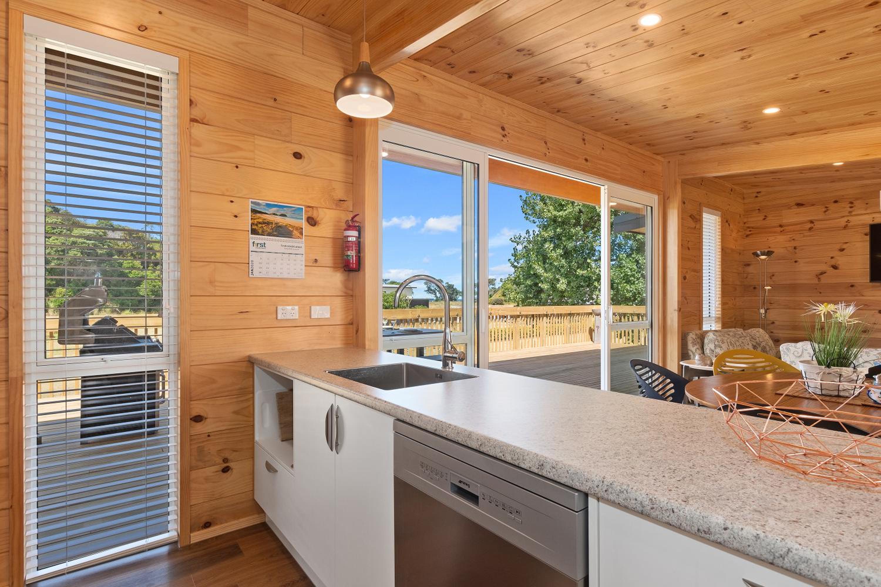 Matapouri Bayside Retreat - Matapouri Holiday Home view 5