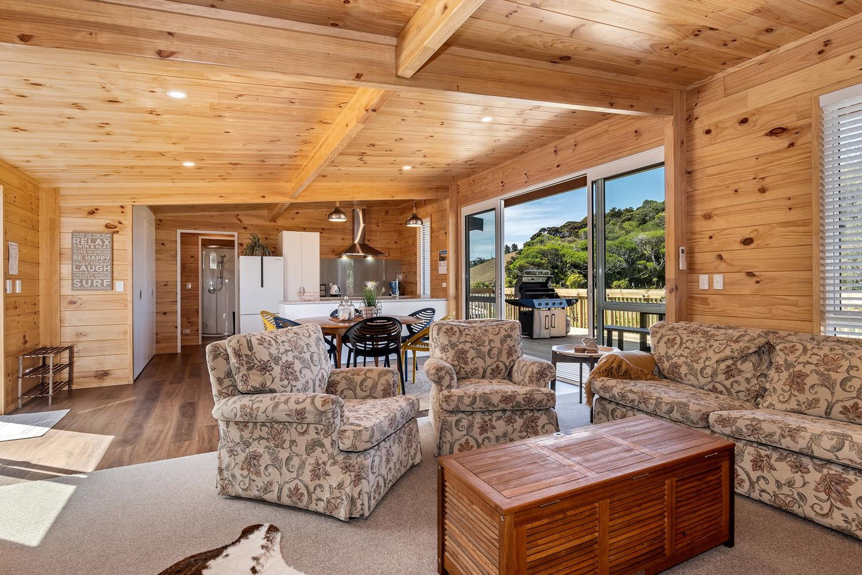 Matapouri Bayside Retreat - Matapouri Holiday Home view 3