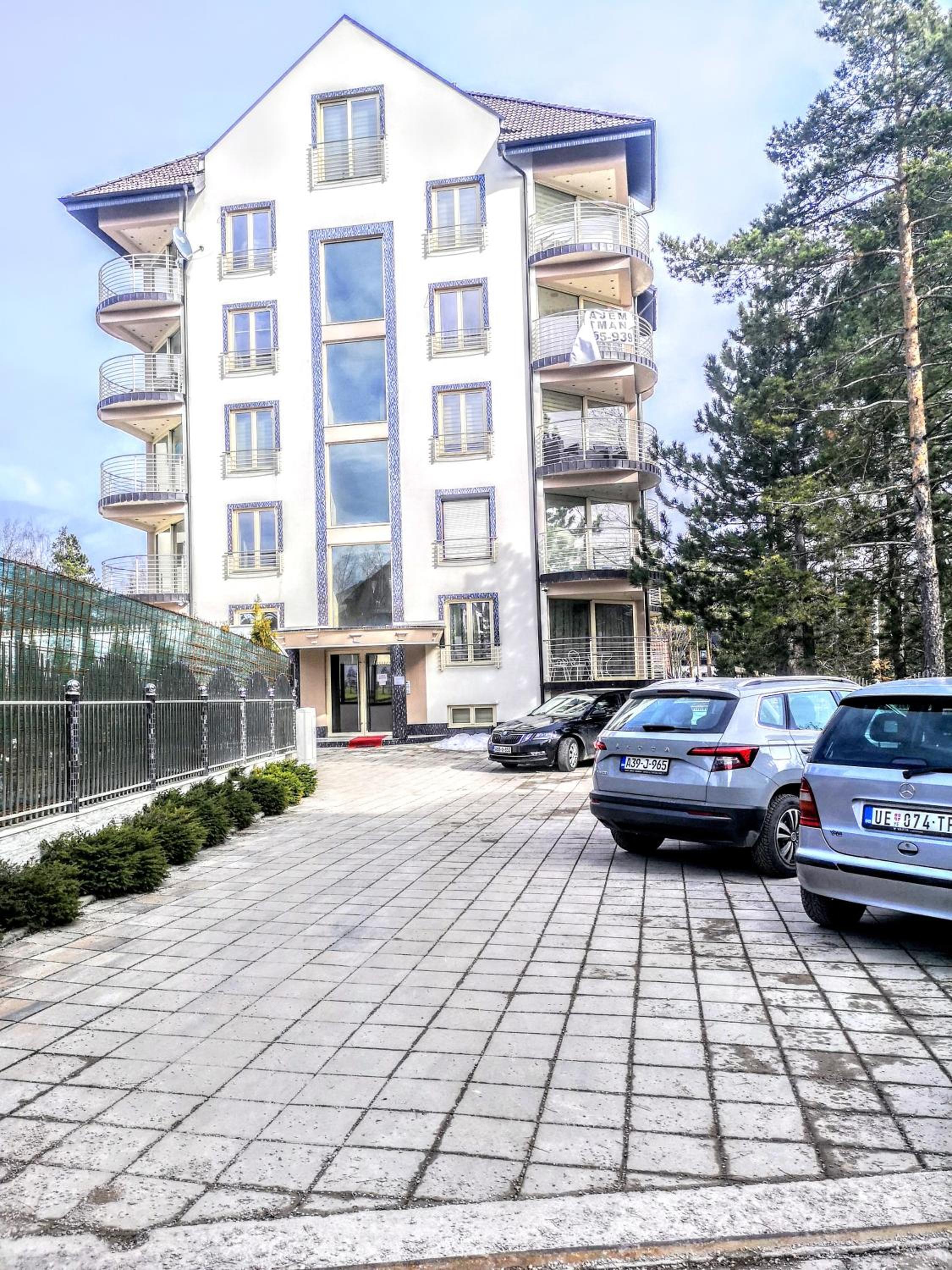 Lux Apartman Boris view 4