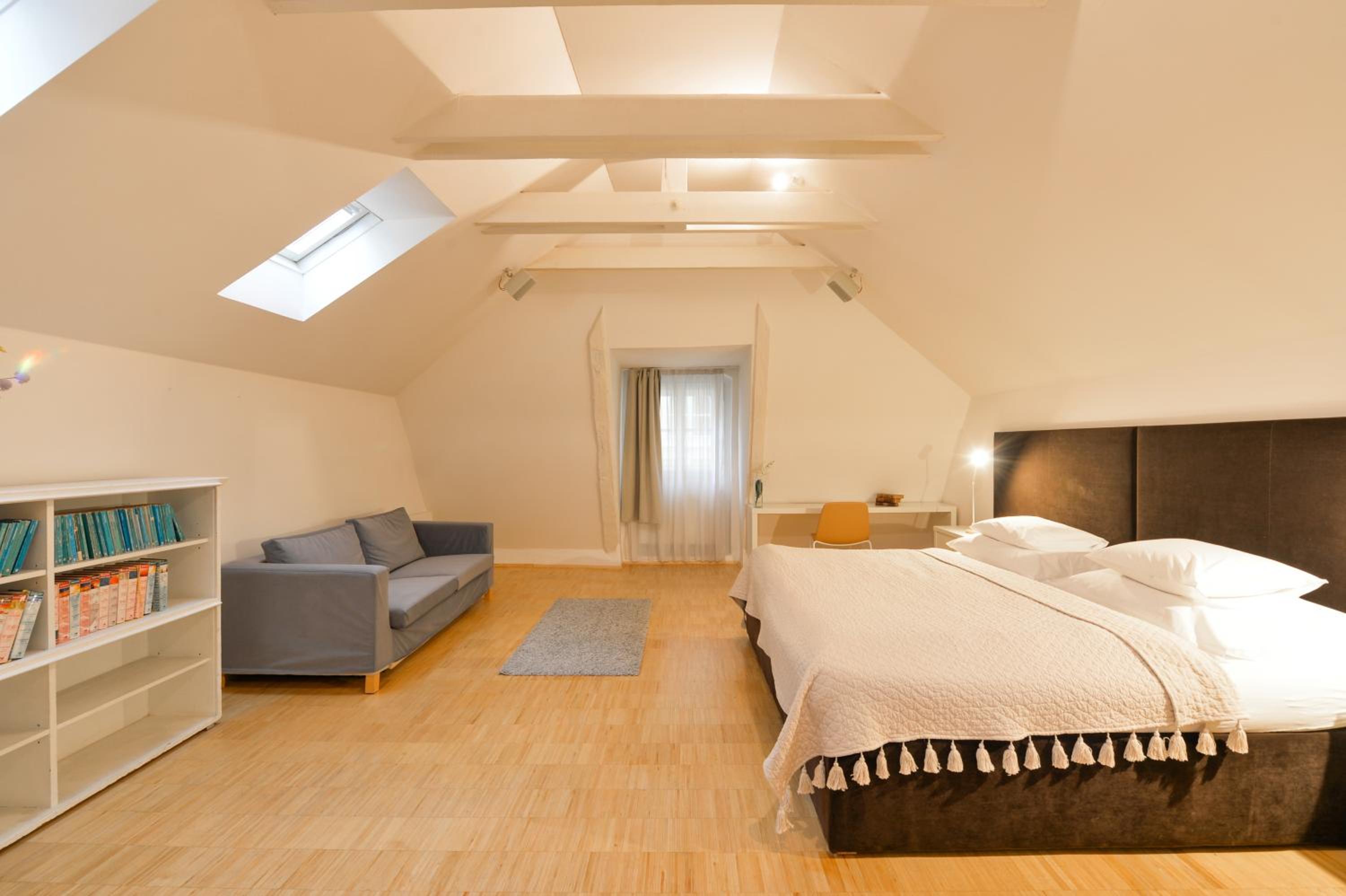 Eclectic Loft with Terrace