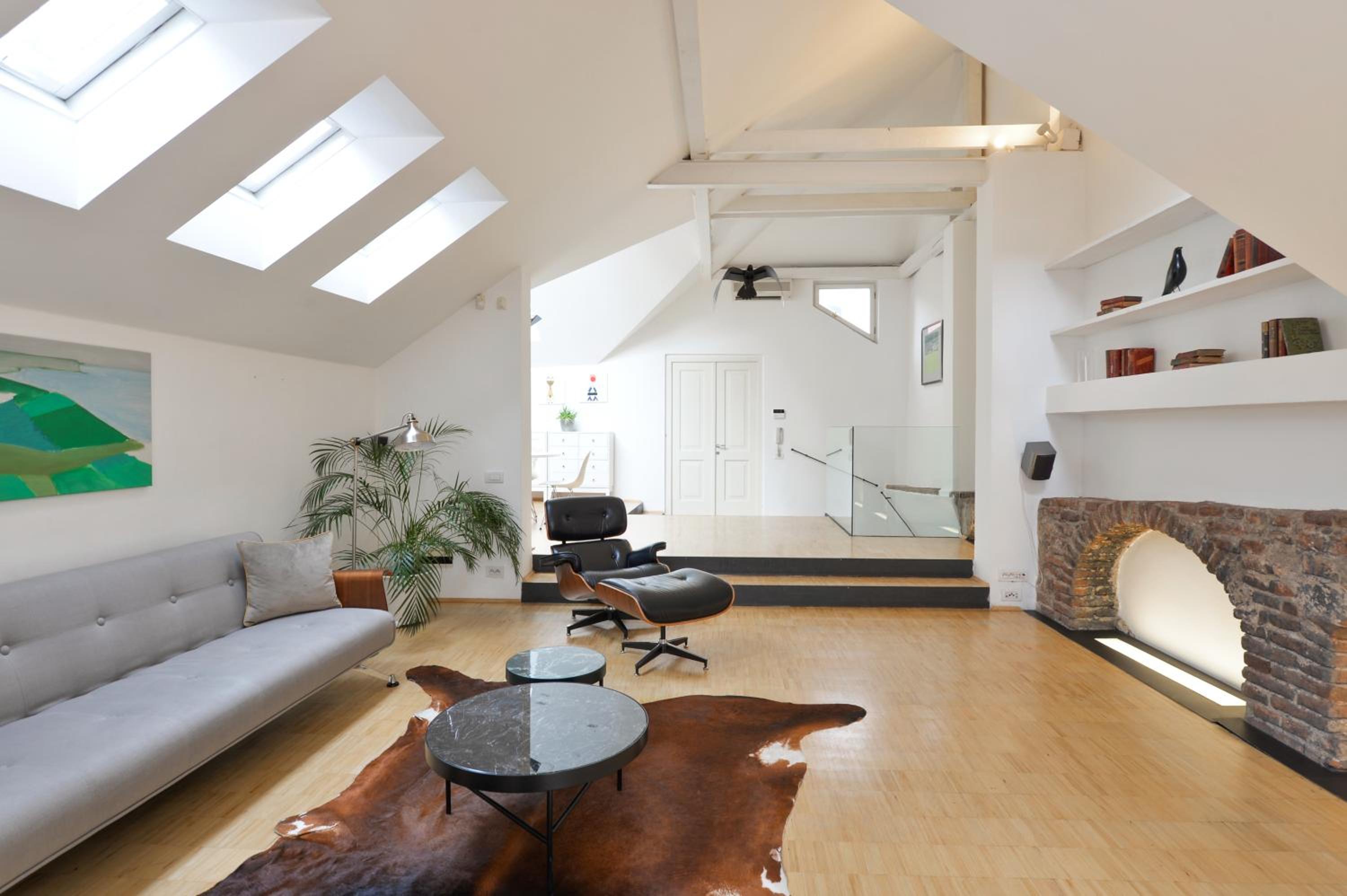 Eclectic Loft with Terrace